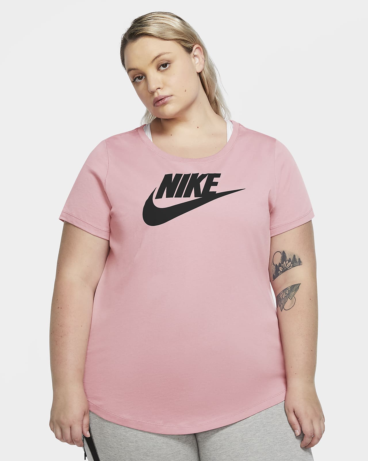 Nike公式 ナイキ スポーツウェア エッセンシャル ウィメンズ Tシャツ プラスサイズ オンラインストア 通販サイト