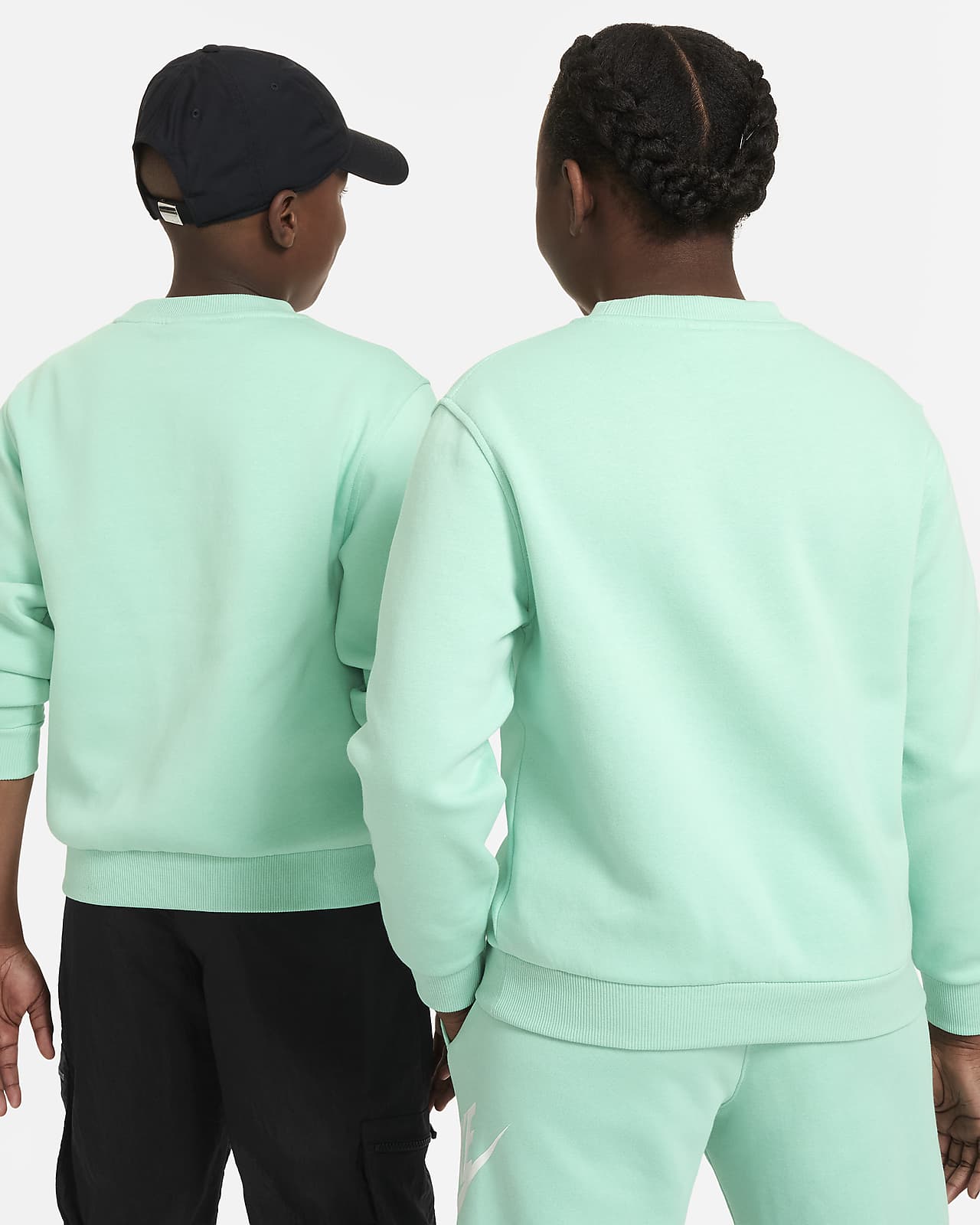 Nike Sportswear Club Fleece Big Kids\' Sweatshirt (Extended Size).