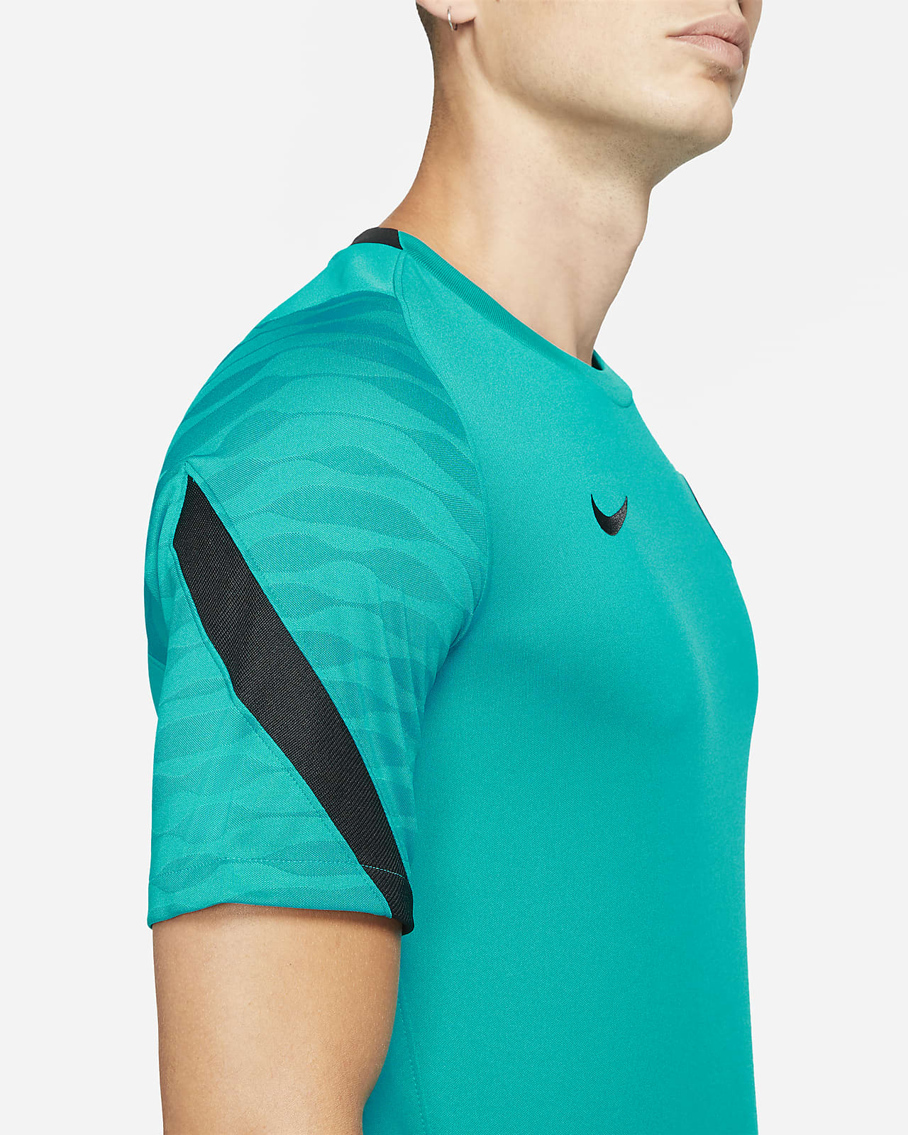 Inter Milan Strike Men's Nike Dri-FIT Short-Sleeve Football Top. Nike GB