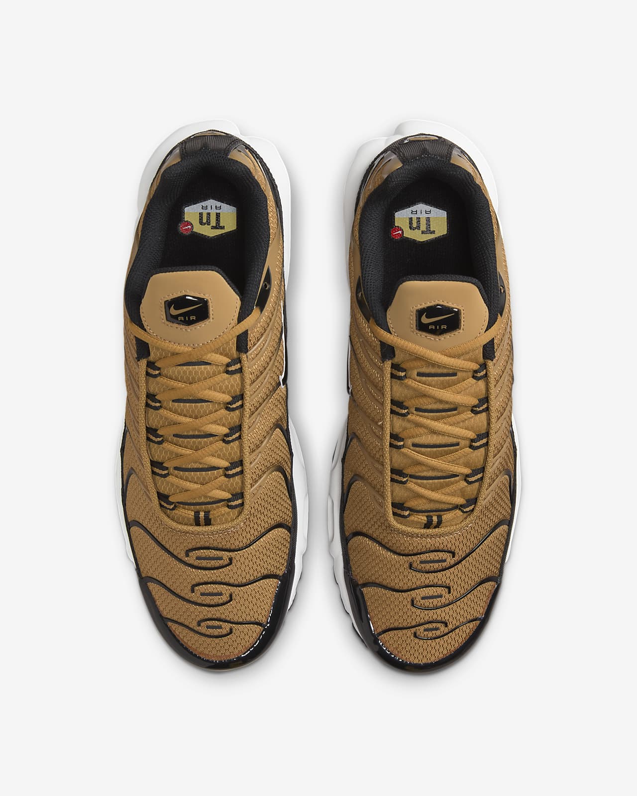 Dashing nike air 2025 max plus sneakers