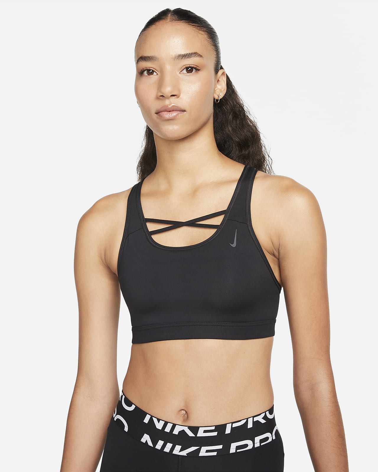 Nike Yoga Dri-FIT Swoosh Non-padded sport-bh met bandjes en medium ondersteuning