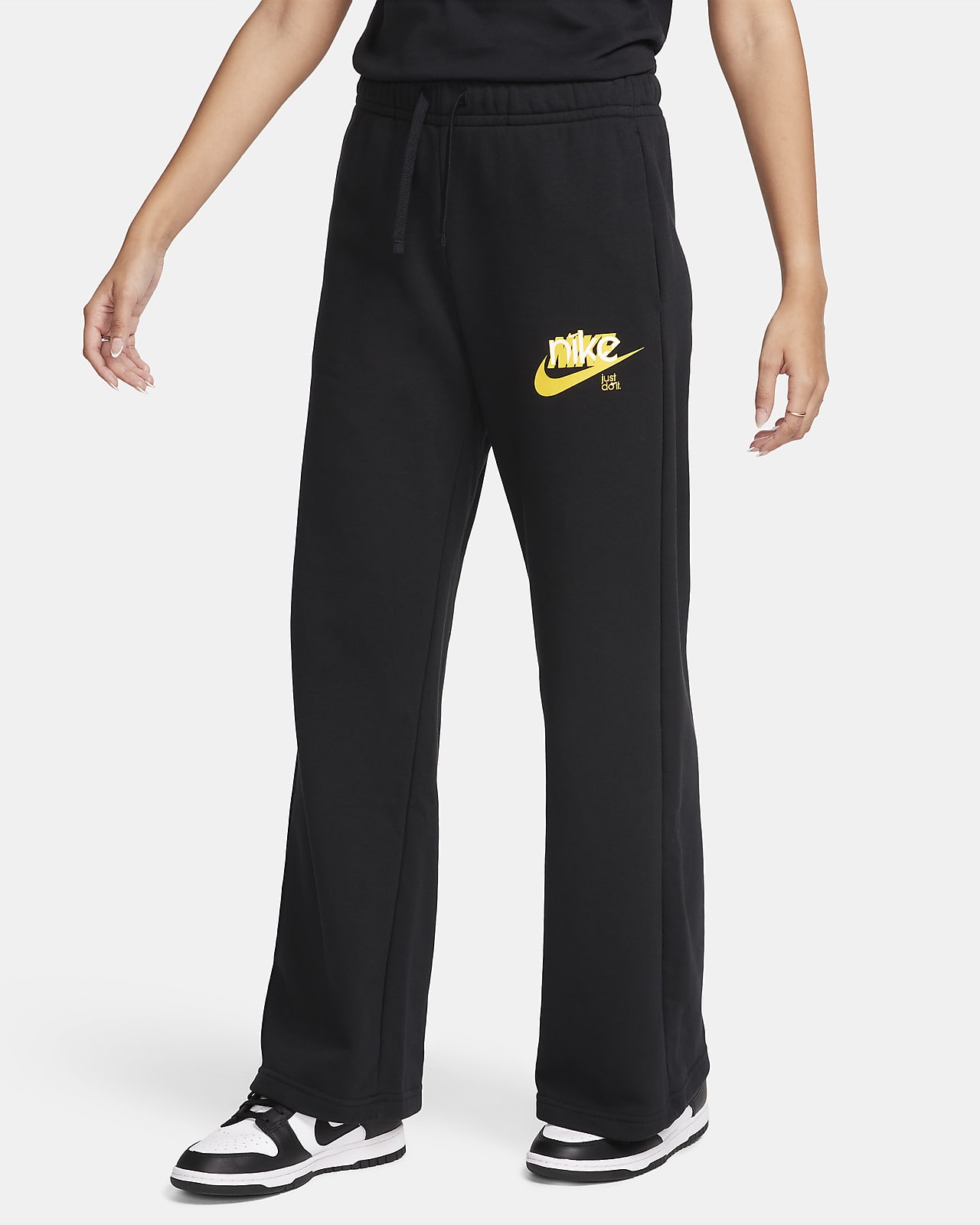 Pants de French Terry con gráfico de tiro medio de pierna ancha para mujer  Nike Sportswear Club Fleece. Nike MX