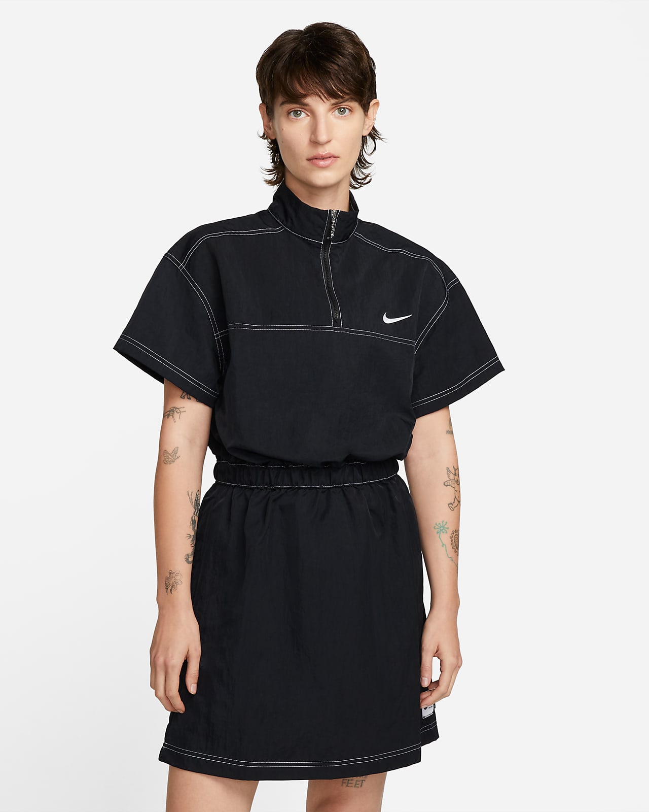 Nike Sportswear Swoosh Damen-Webkleid. Nike LU