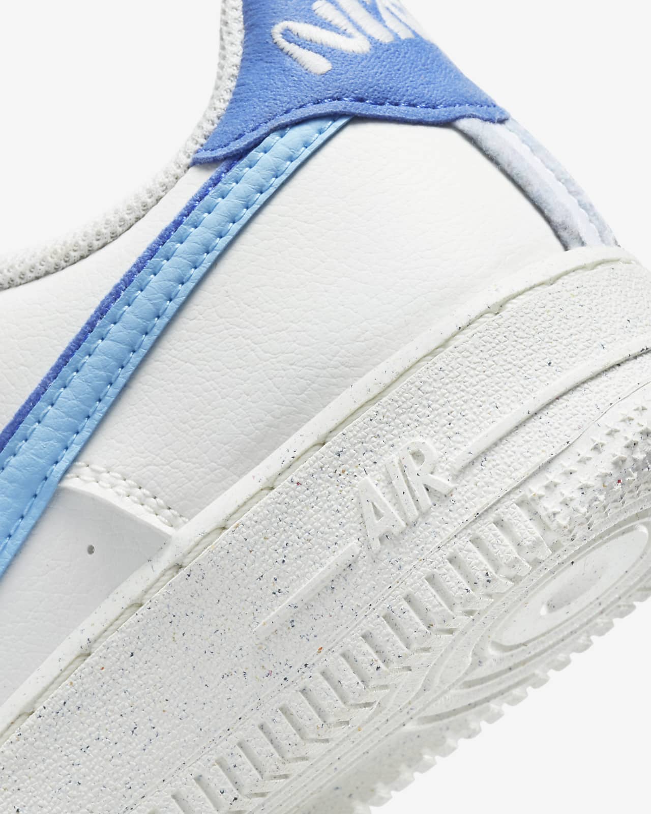 NIKE公式】ナイキ エア フォース 1 LV8 ジュニアシューズ
