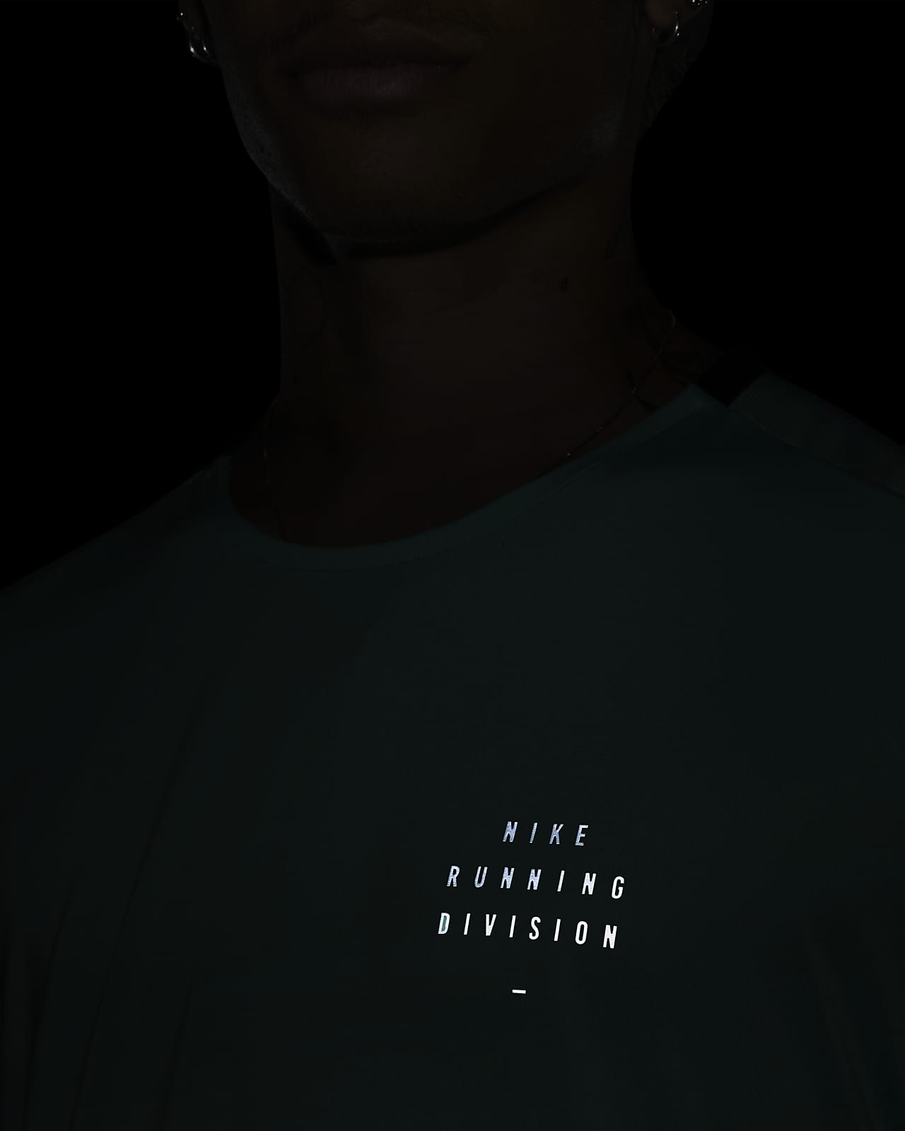 Nike Dri-FIT Run Rise 365 Camiseta de de manga corta con diseño reflectante - Hombre. Nike ES