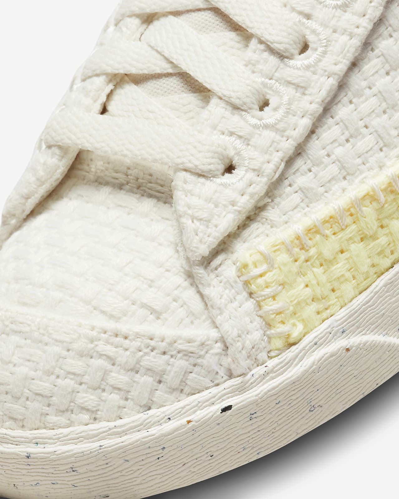 nike womens blazer mid woven