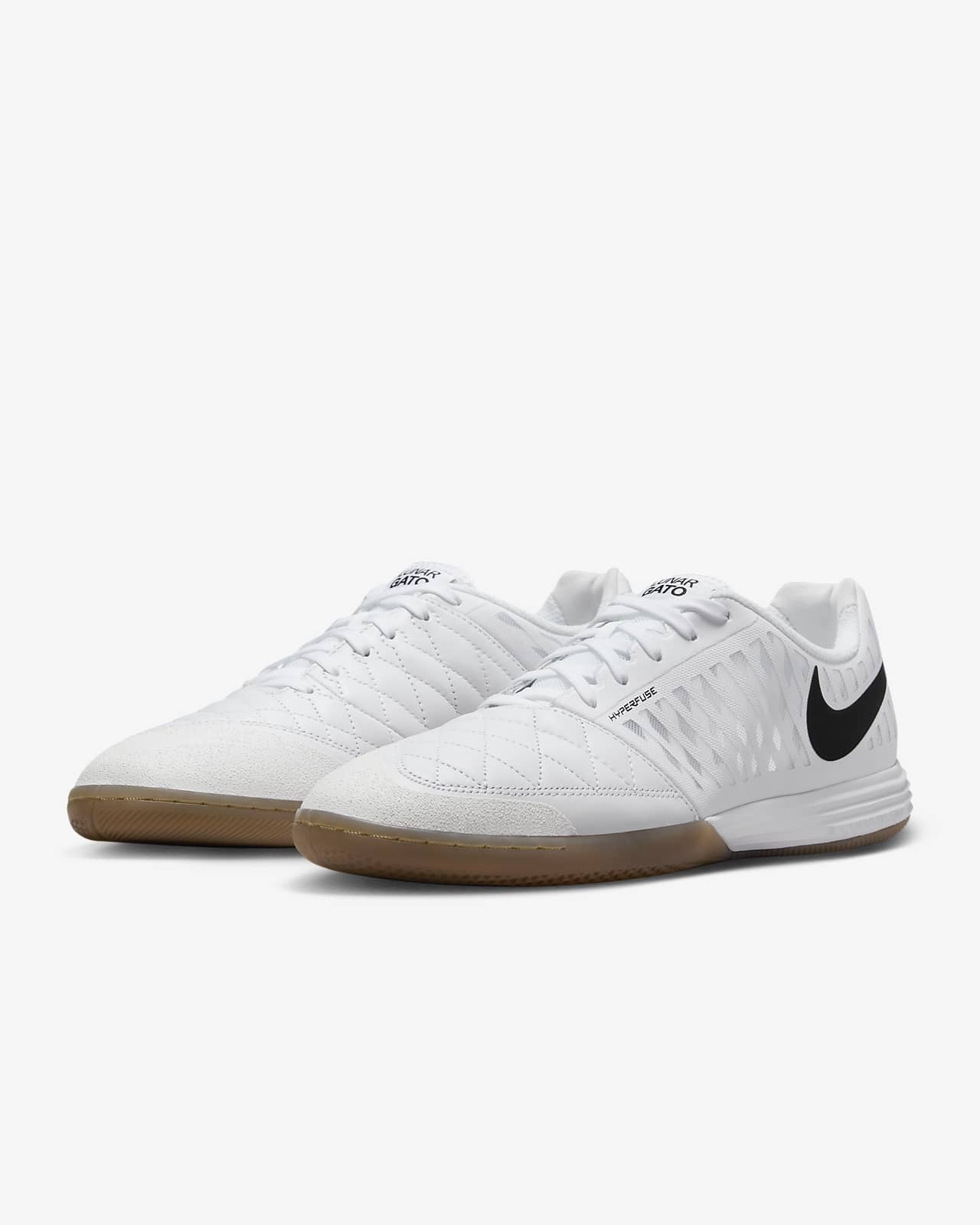 Calzado de f tbol de corte low para uso en cancha cubierta Nike Lunargato II