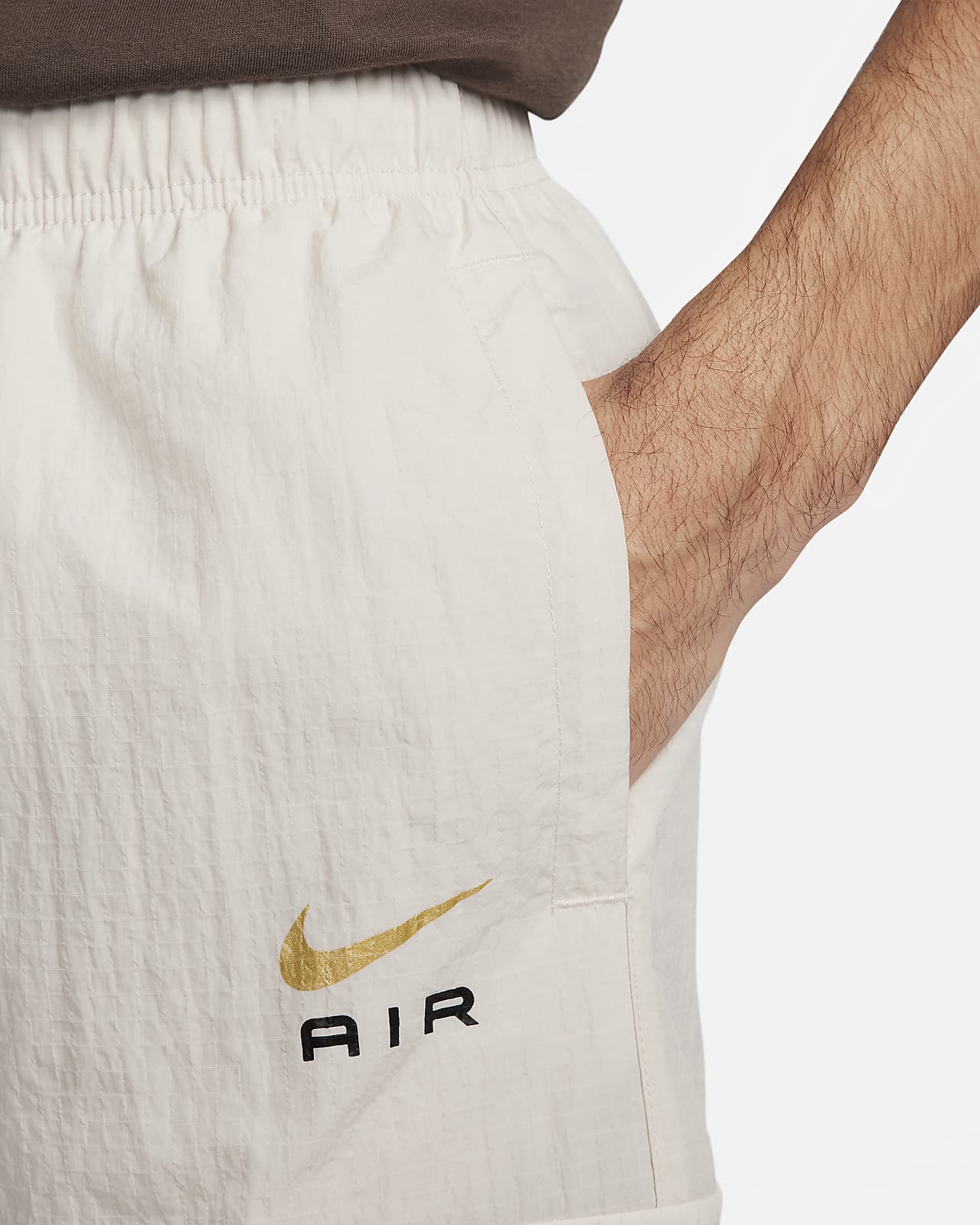 Pantaloni leggeri in tessuto Nike Air – Uomo. Nike IT