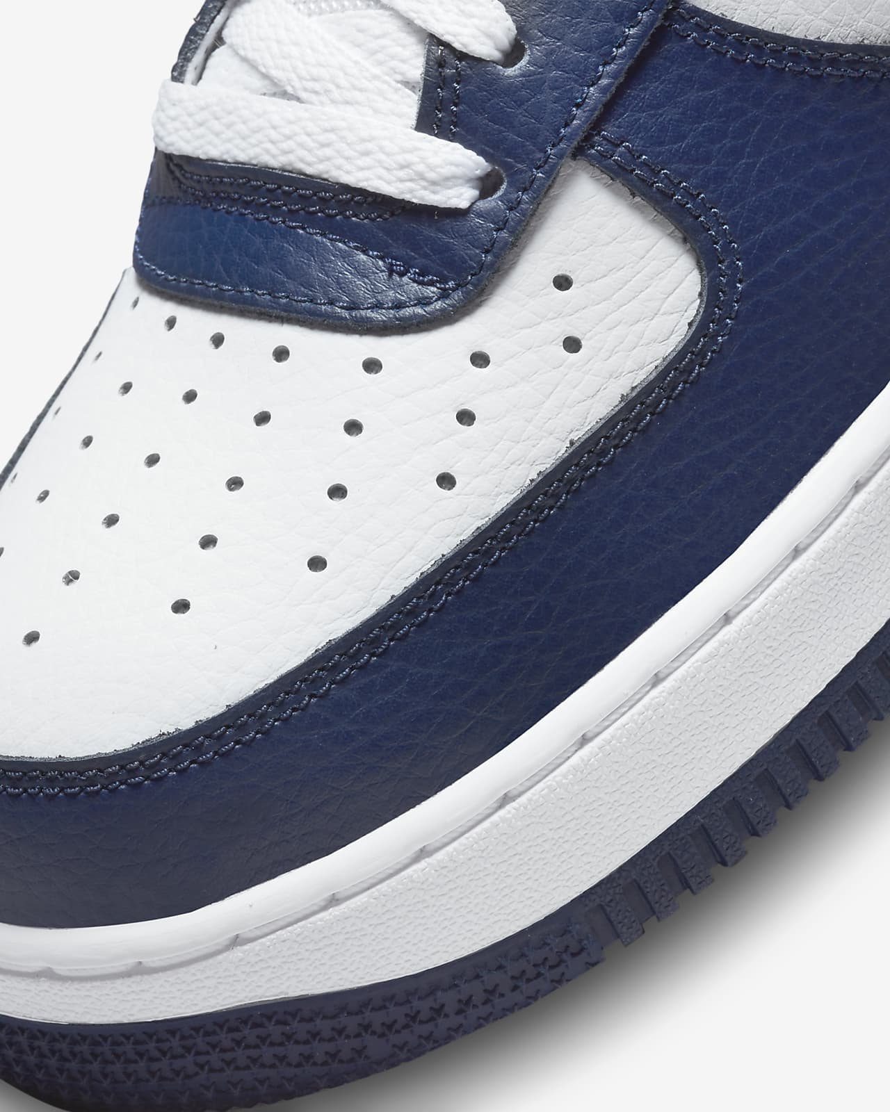 nike air max force 1 lv8