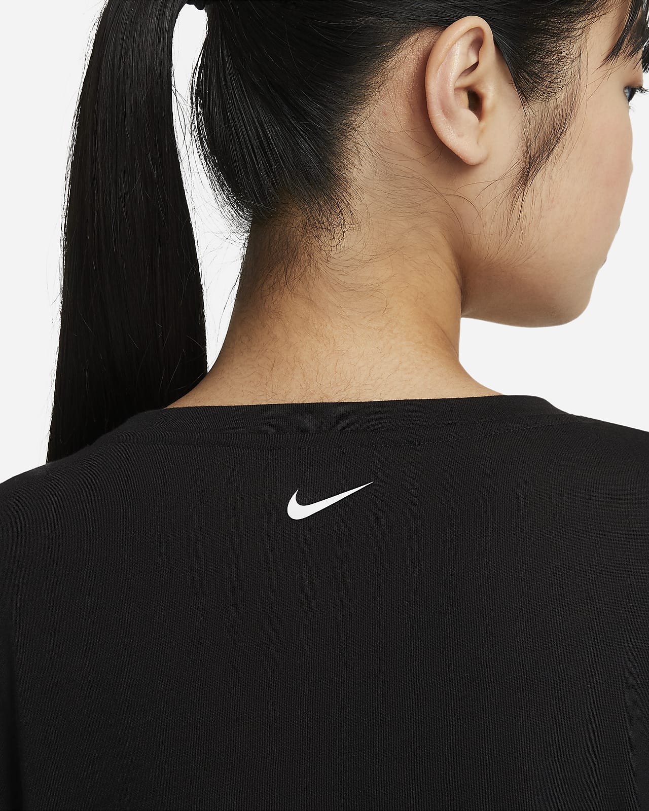 nike training crop top