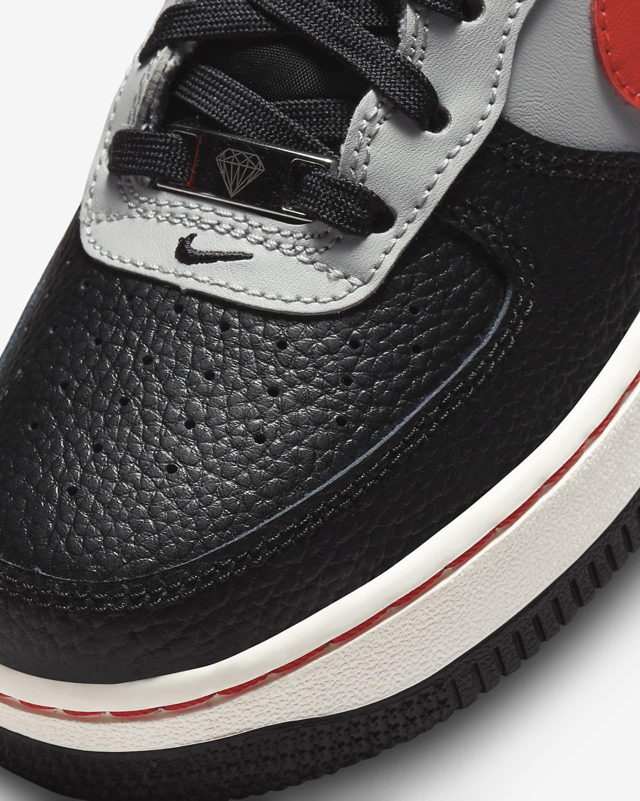 Scarpa Nike Air Force 1 EMB - Ragazzi. Nike IT