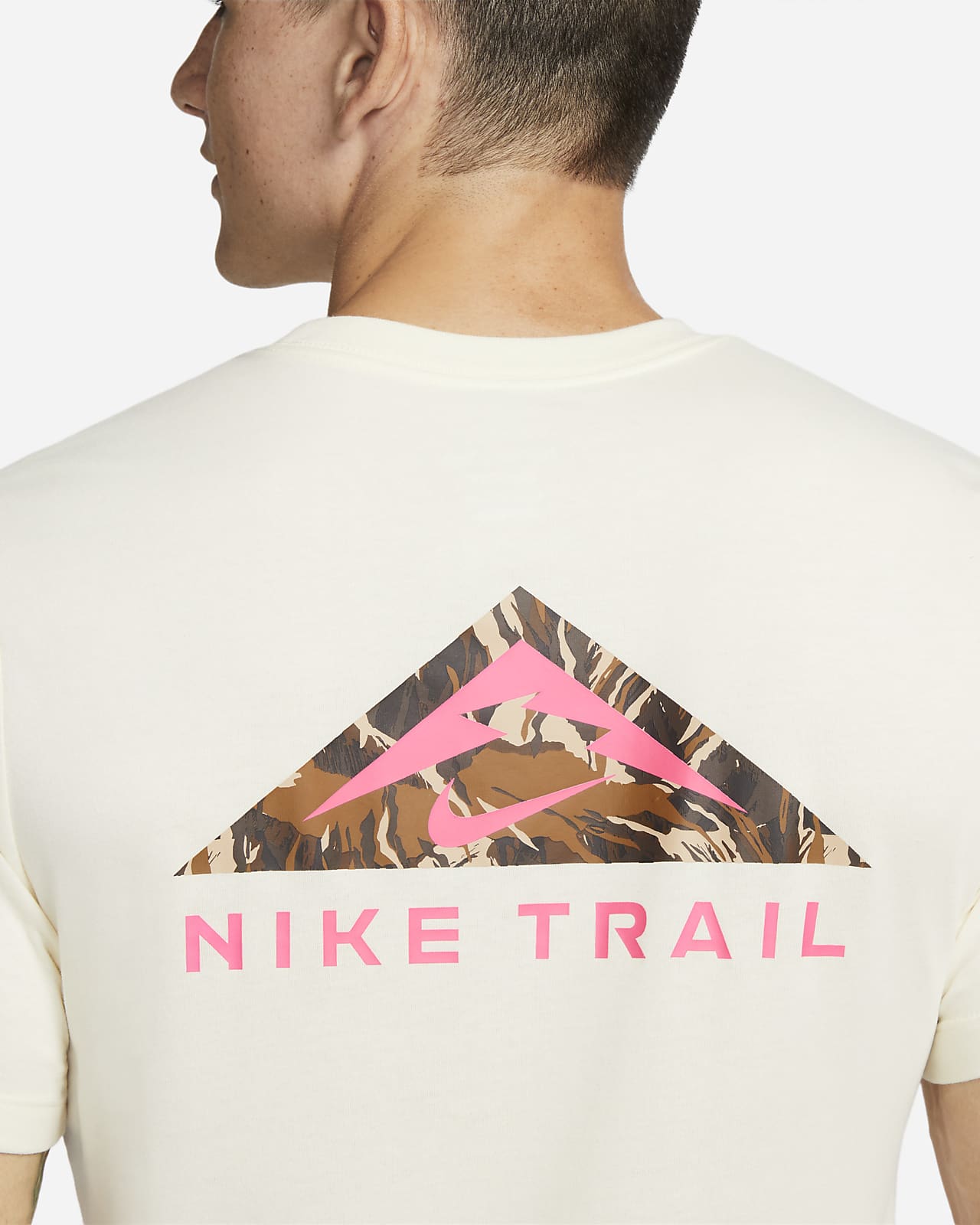 Nike Dri-FIT Men's Trail Running T-Shirt. Nike NL
