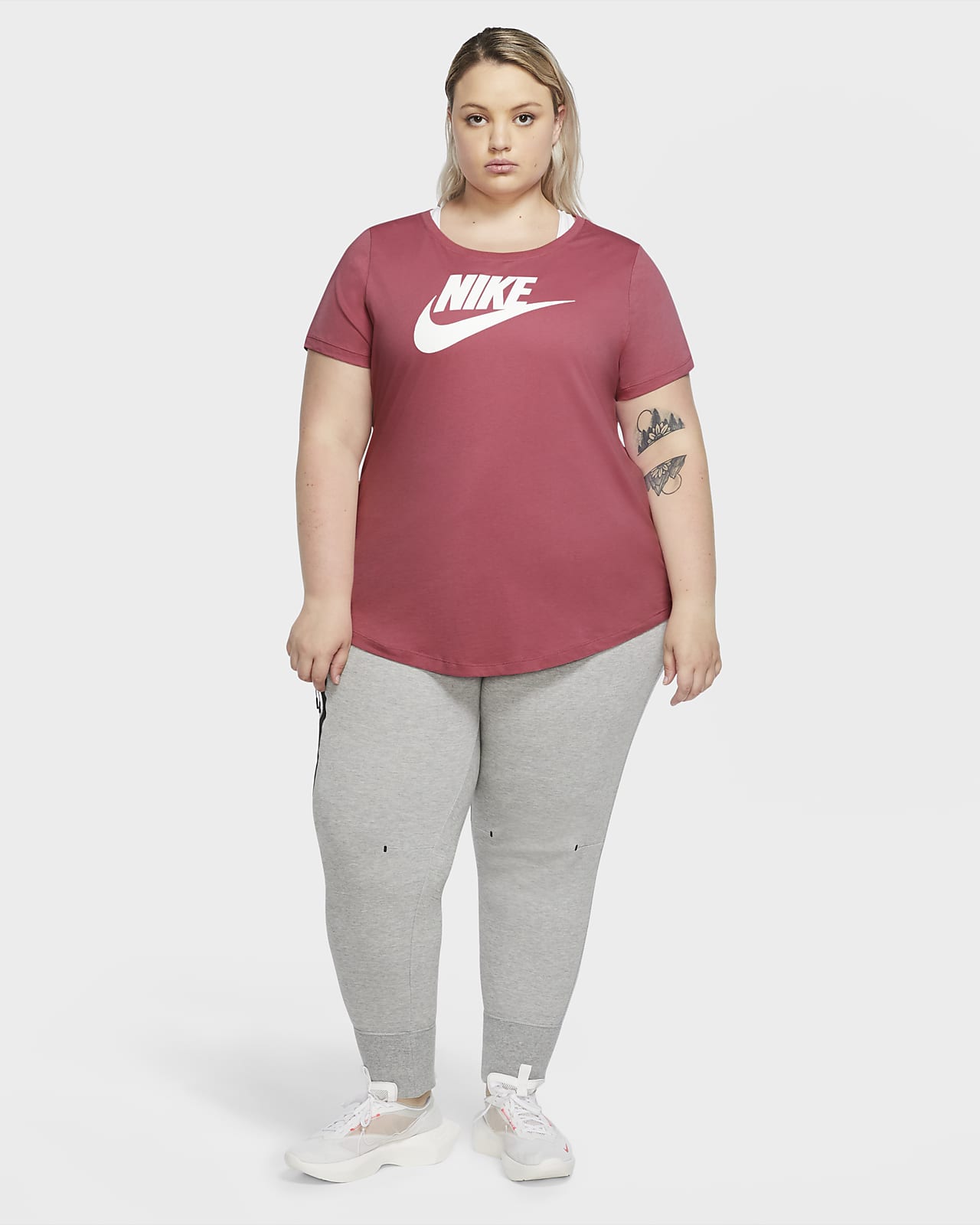 Nike Sportswear Essential Women's T