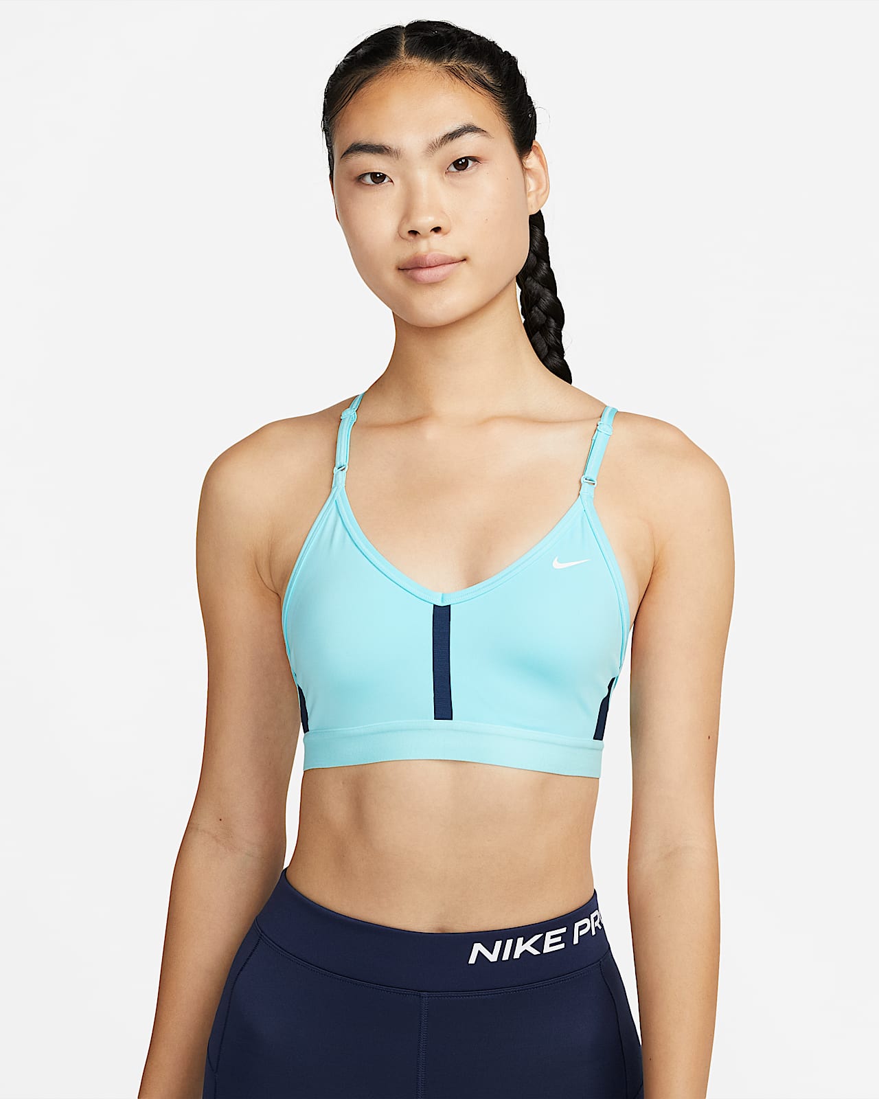 Nike Dri-FIT Indy Padded sport-bh met V-hals en lichte ondersteuning. Nike  NL
