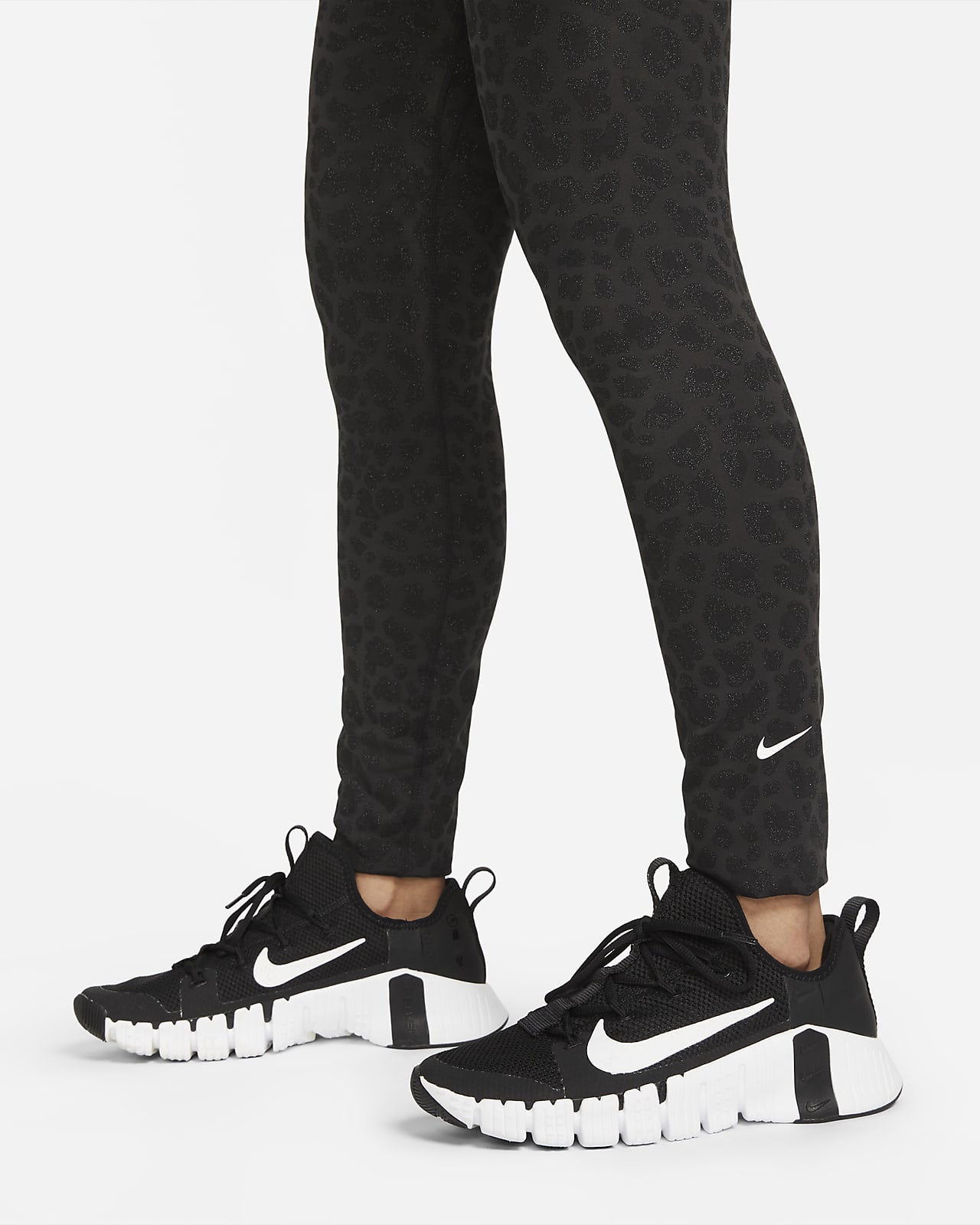 Nike Dri-FIT One Legging met halfhoge taille en print voor dames. Nike NL