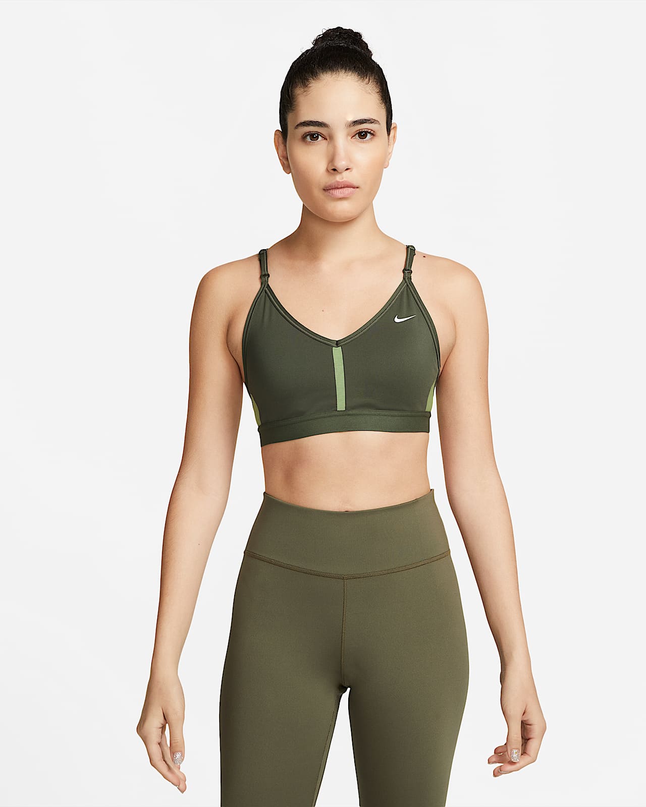 Bra imbottito a sostegno leggero con scollo a V Nike Indy – Donna