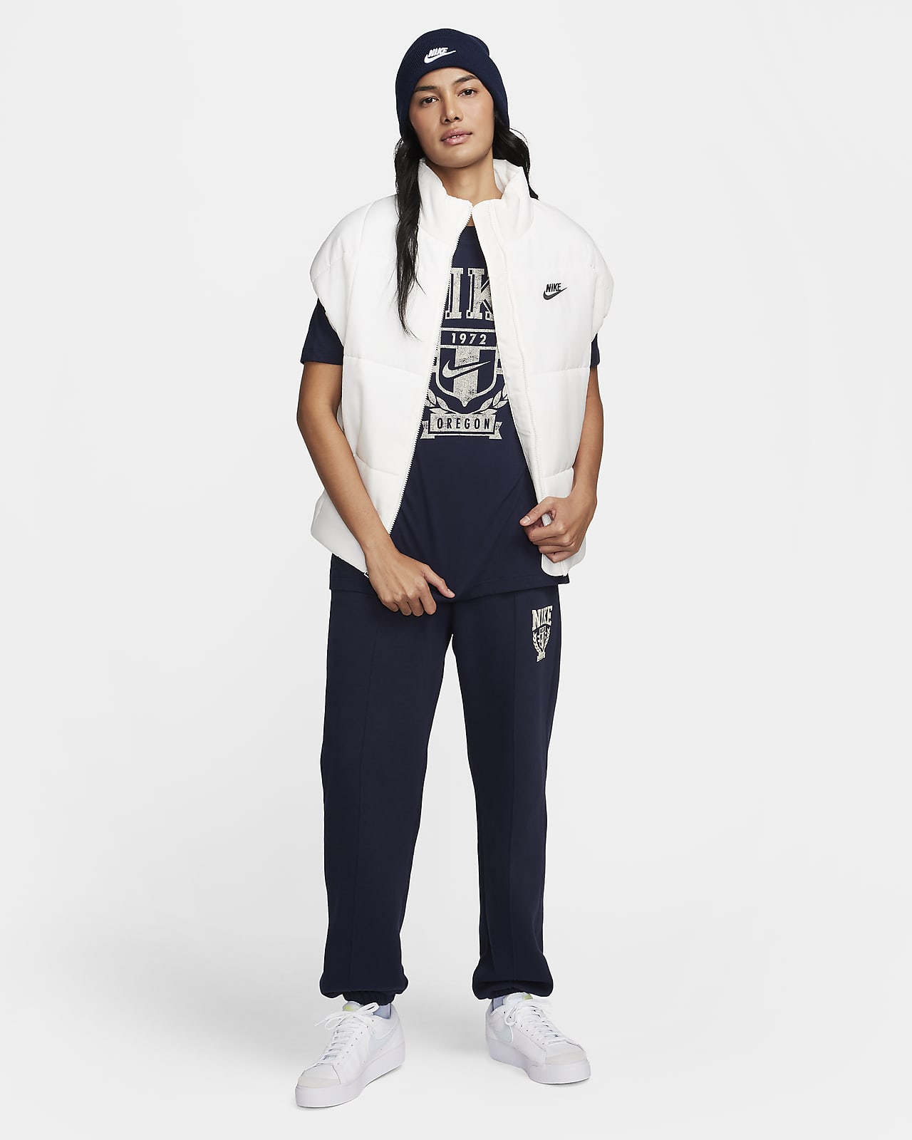 Nike Womens Sportswear Heritage T-Shirt,Birch Heather/Midnight  Navy/Black,Medium
