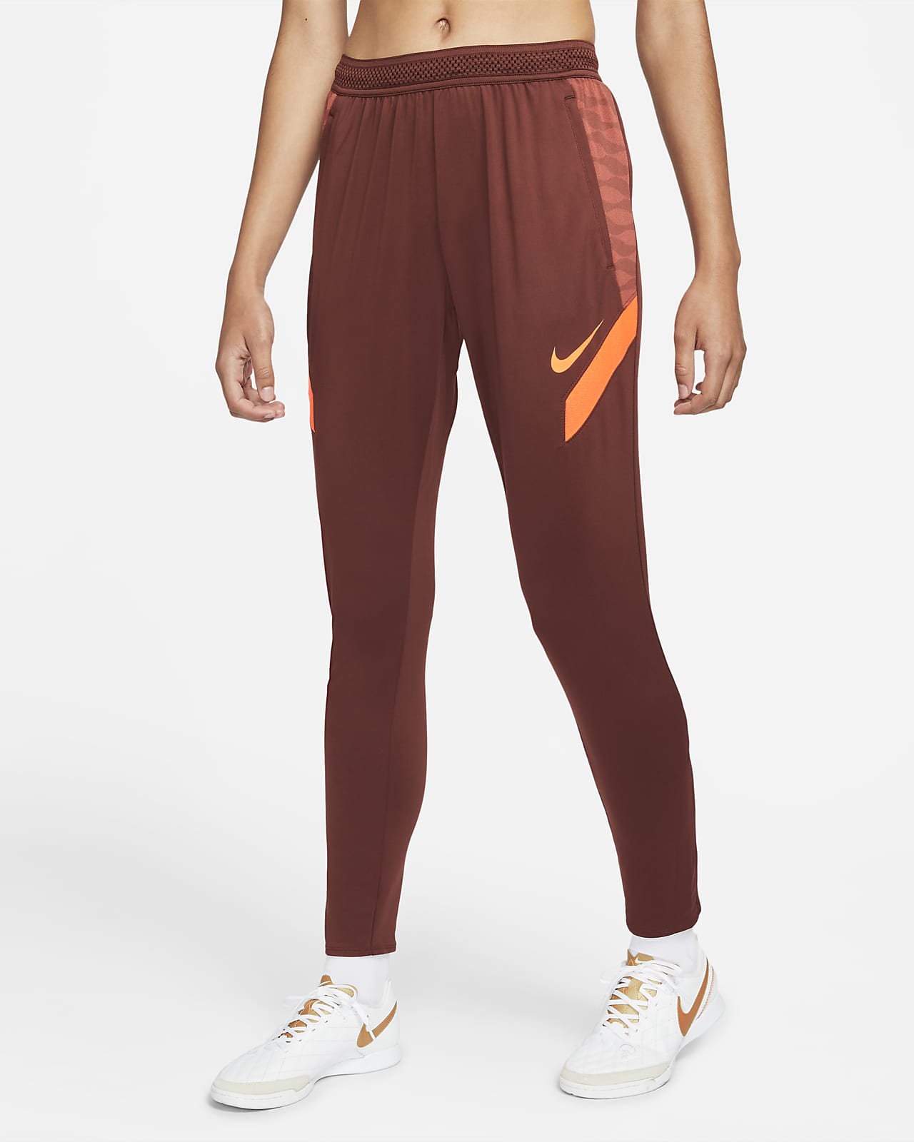 Pantalones fútbol para mujer Dri-FIT Strike. Nike.com