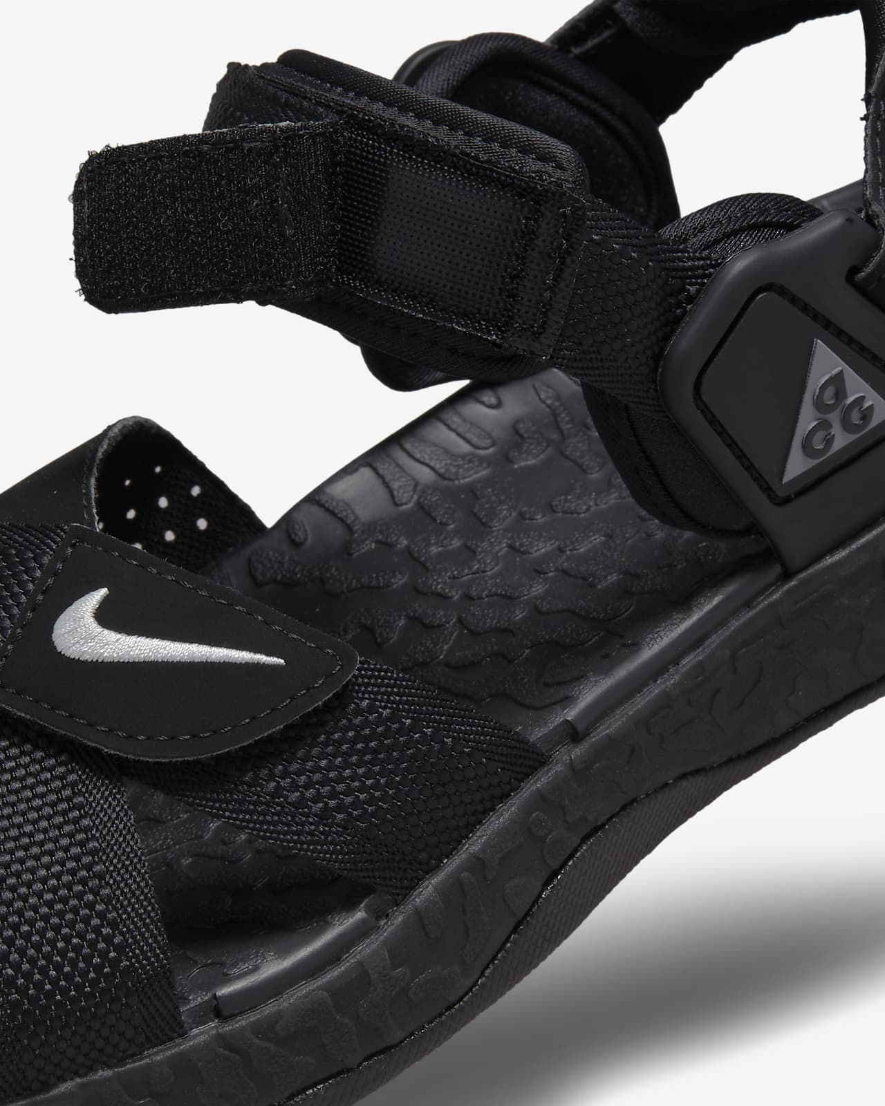 ACG Air Deschutz+ Sandals. Nike BE