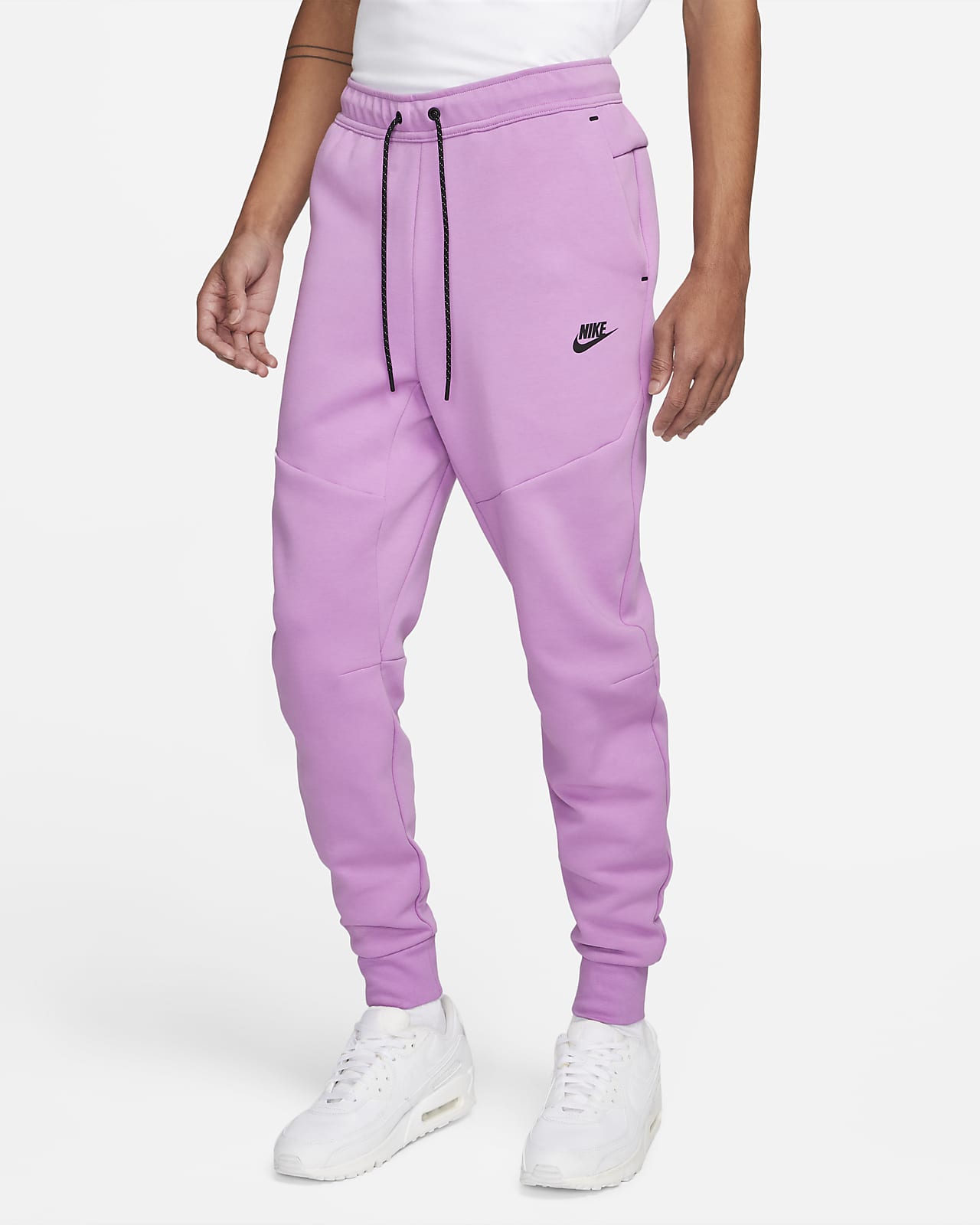 Pantalon de jogging Nike Sportswear Tech Fleece pour Homme. Nike BE