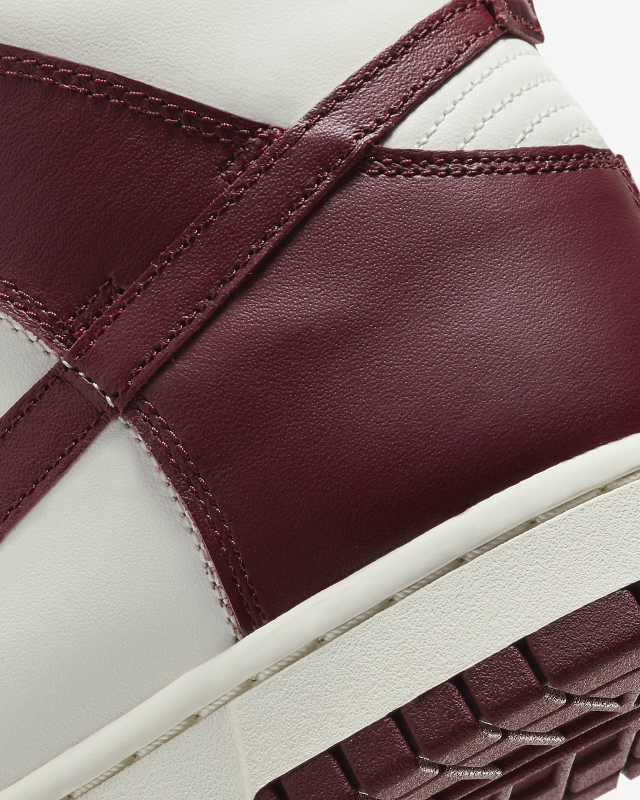 Nike WMNS Dunk High Panda | 43einhalb Sneaker Store