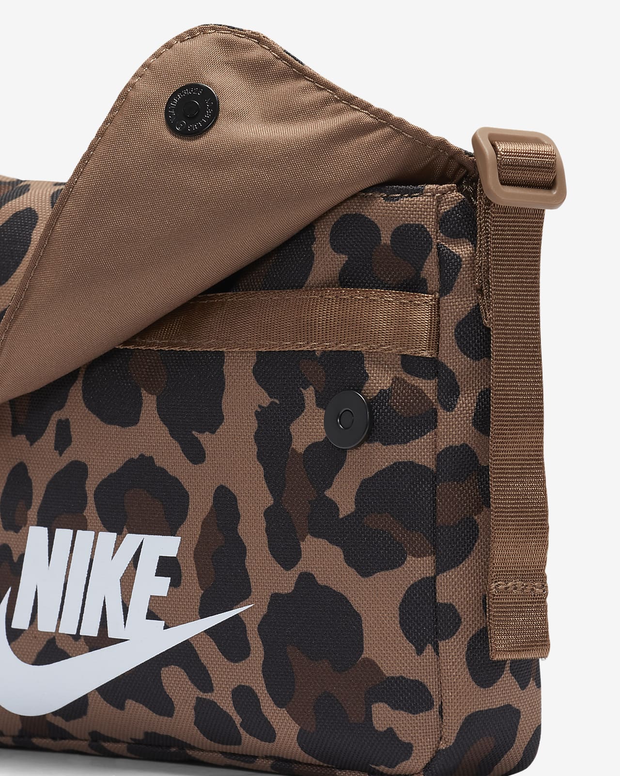 Nike Sportswear Futura 365 crossbodytas voor dames (3 liter). Nike NL