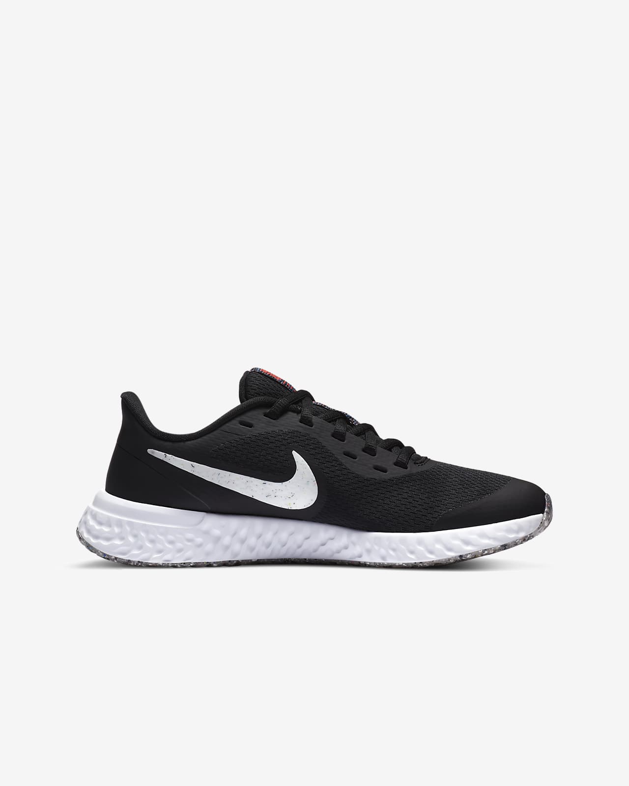 nike revolution 5 squeak