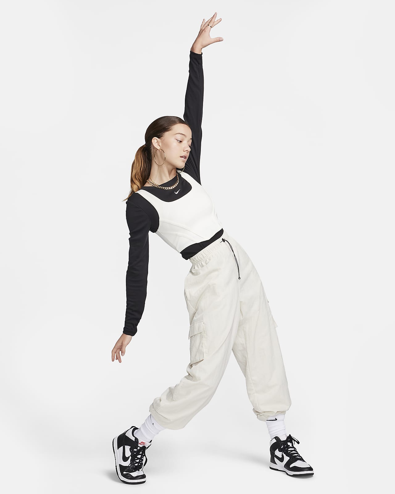 Nike Sportswear Essential Women\'s Ribbed Long-Sleeve Mod Crop Top. | Rundhalsshirts