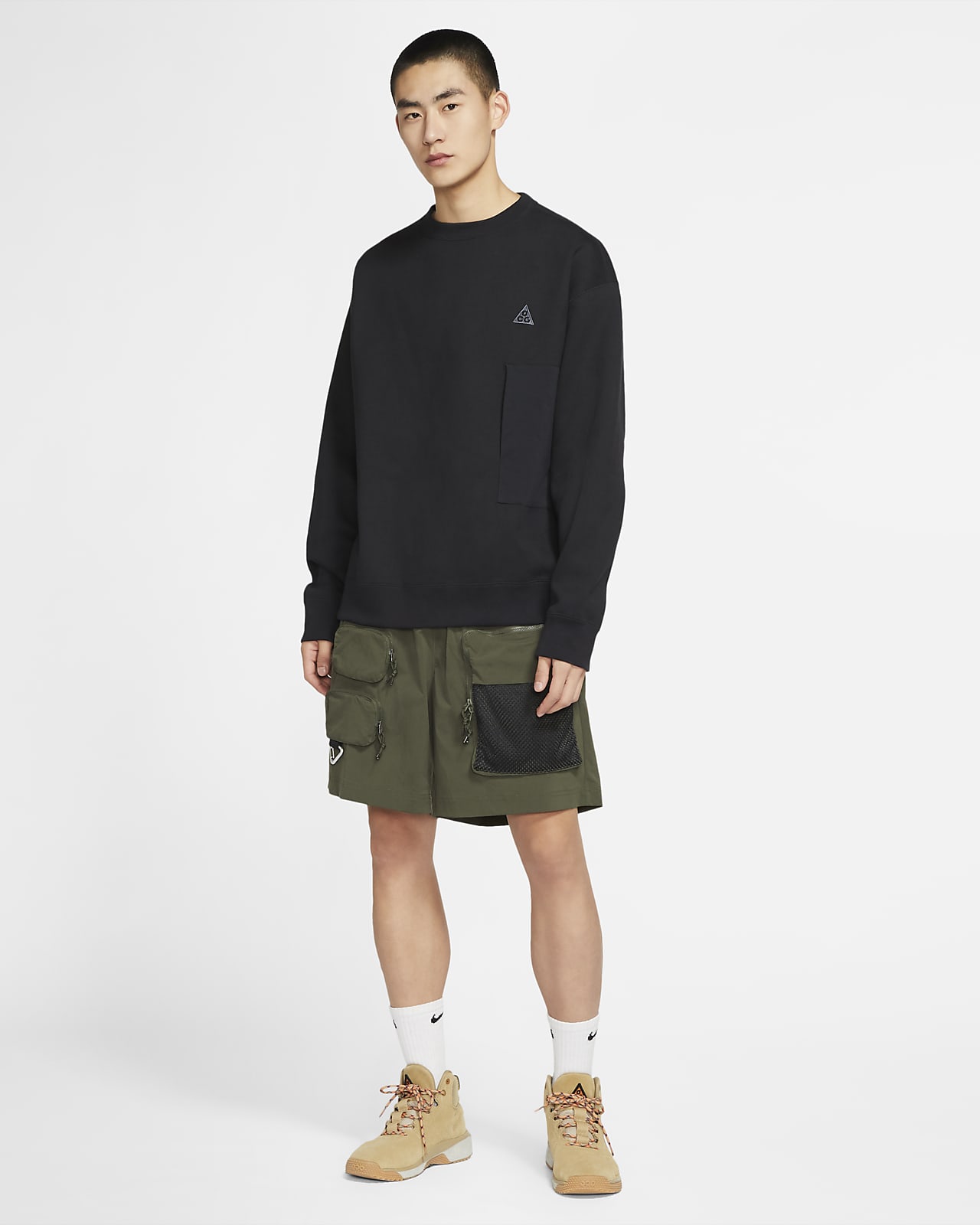 Nike ACG Herren Fleece Sweatshirt mit Rundhalsausschnitt Nike ACG Herren Fleece Sweatshirt mit Rundhalsausschnitt