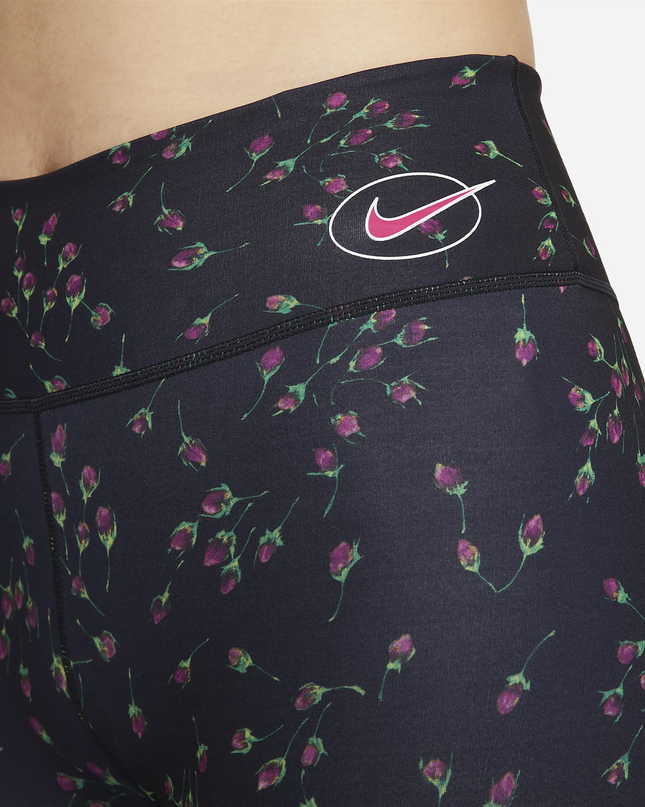 Buy Nike Women's One Luxe Icon Clash Leggings Black in KSA -SSS