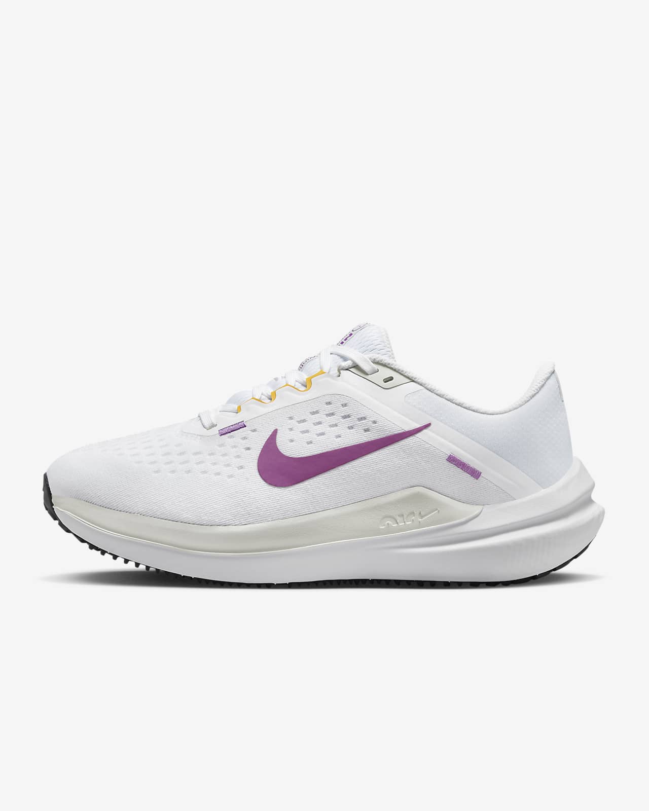 Nike Winflo 10 女款路跑鞋。Nike TW