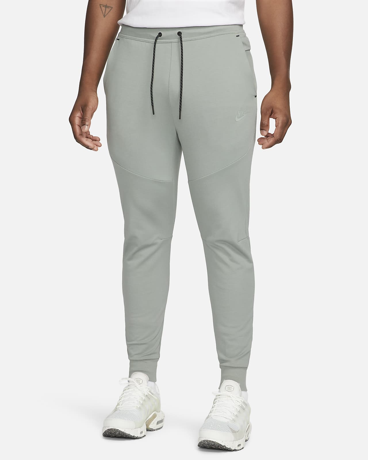 Incesante Año Fondo verde Pantaloni tuta da jogging Slim Fit Nike Sportswear Tech Fleece Lightweight  – Uomo. Nike IT