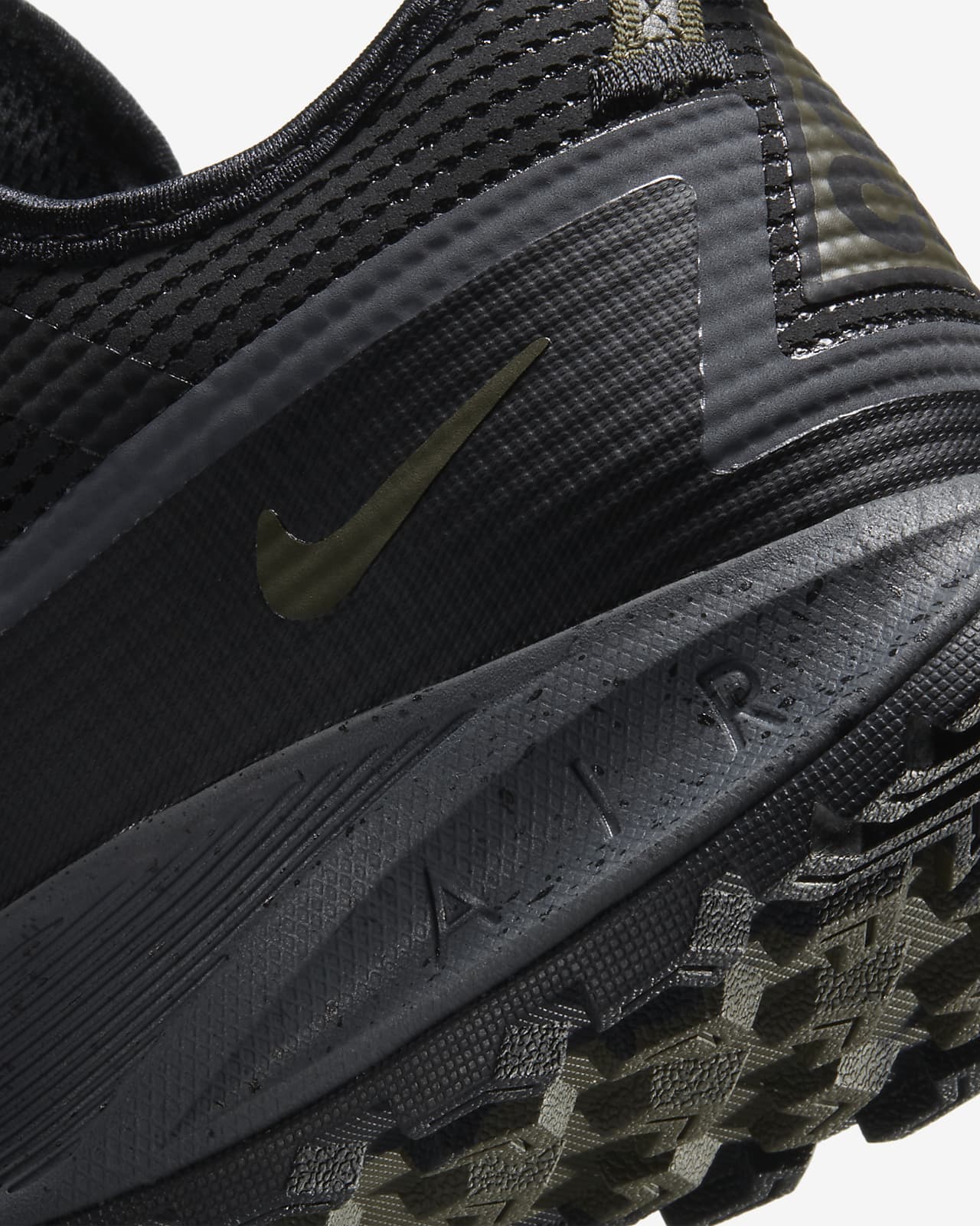 nike acg tennis shoes