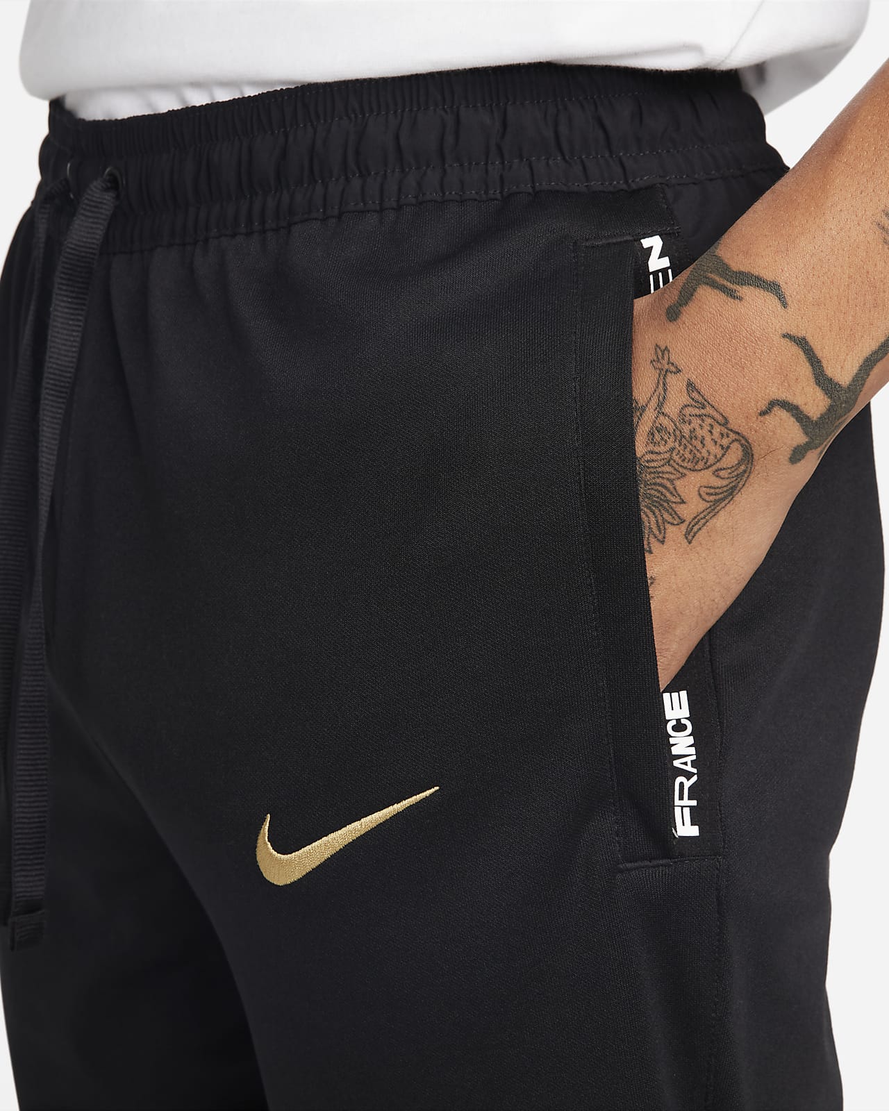 FFF Men's Knit Football Nike