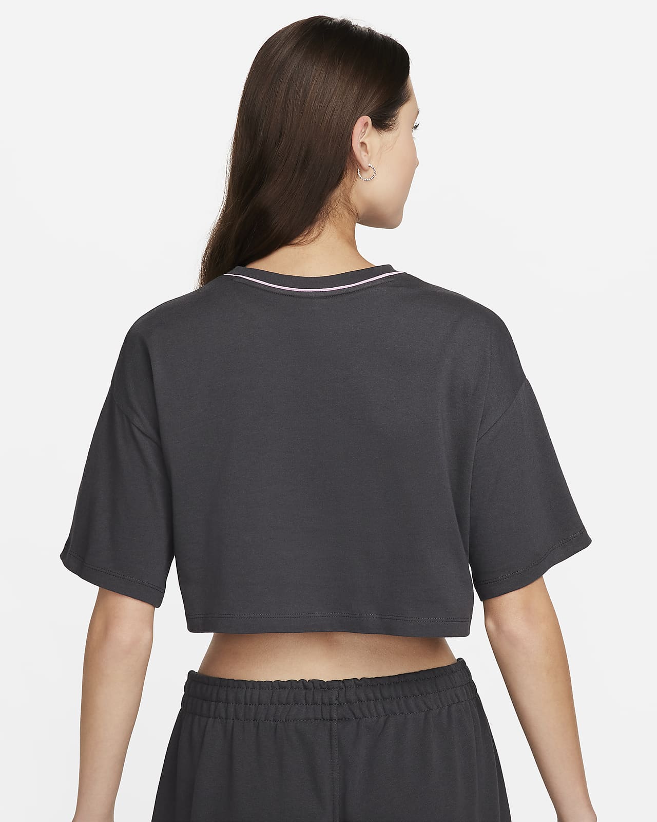 Nike Sportswear Women's Cropped T-Shirt. Nike HR