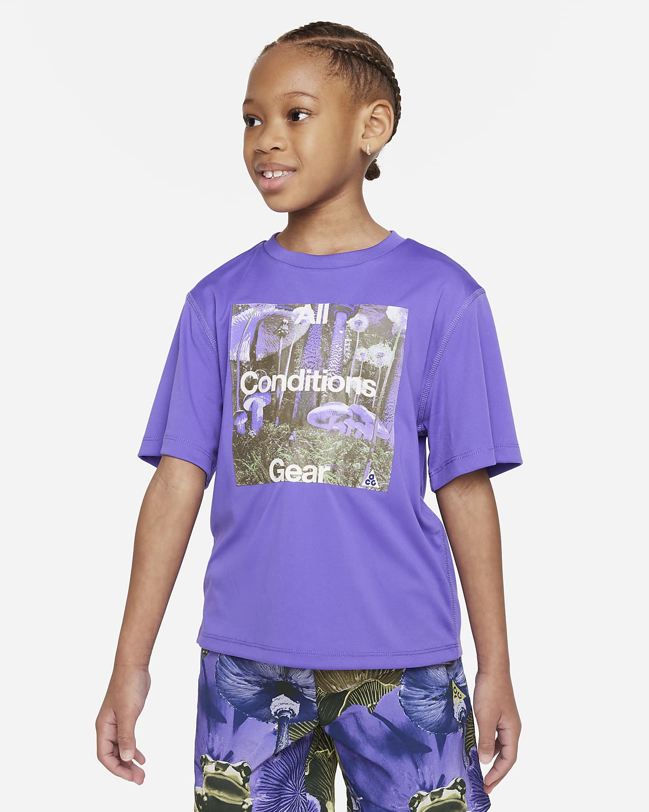 Bæredygtig Nike ACG UPF Dri-FIT Performance-T-shirt med grafik til mindre børn