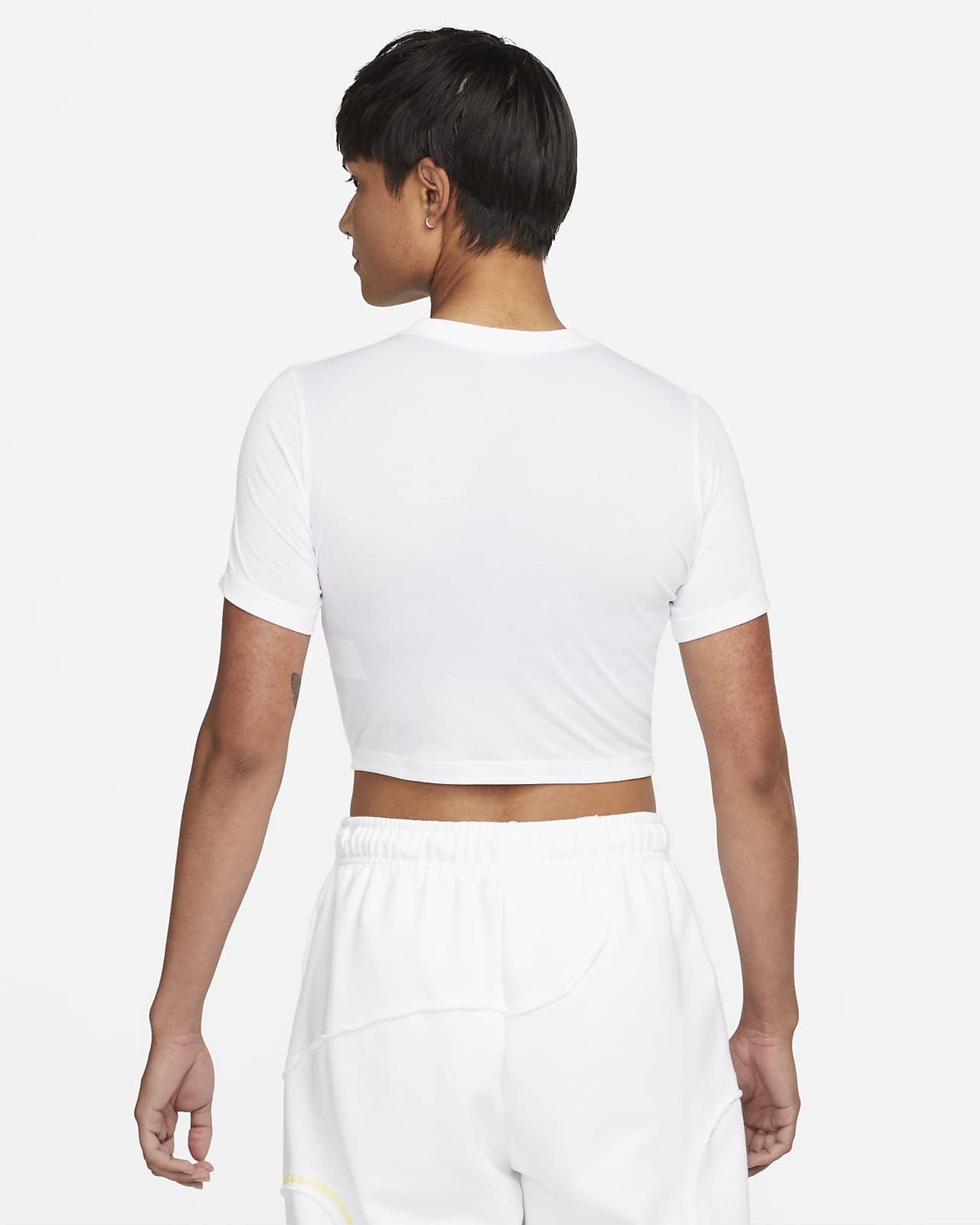 Slim Cropped T-Shirt. Nike 