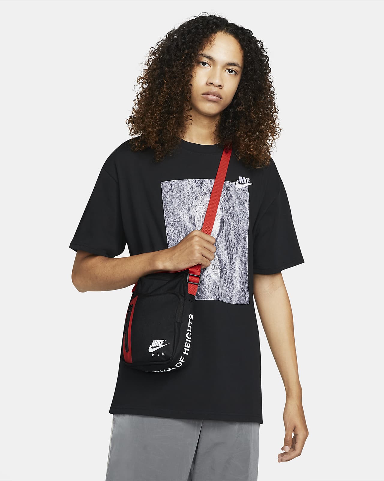 Nike Tech Cross-Body Bag (4L). Nike MY