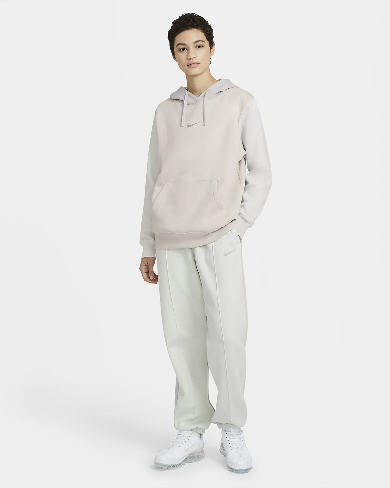 nike pullover sweater women's