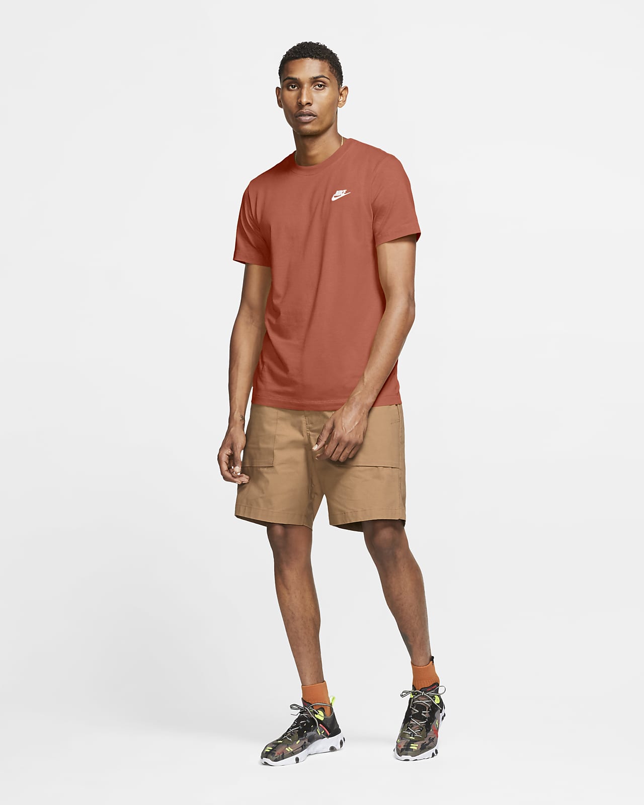 nike sportswear club t shirt