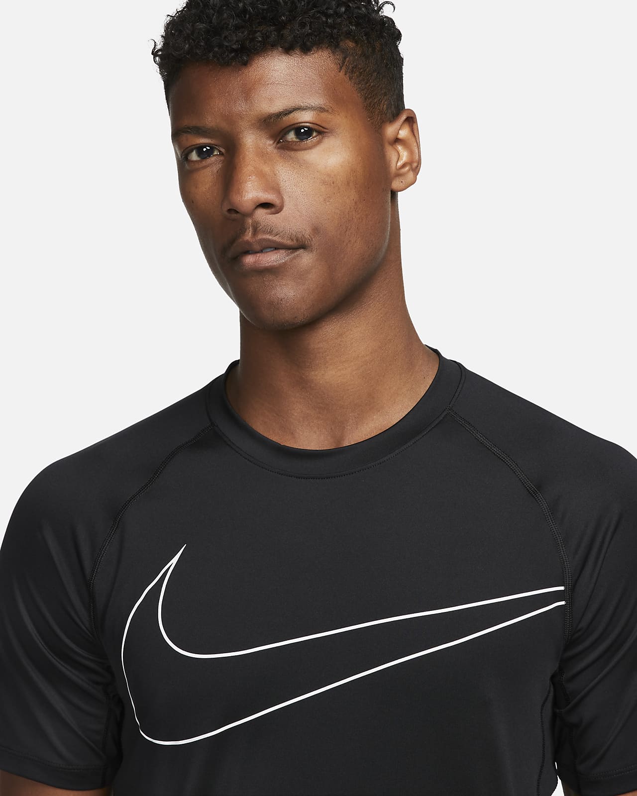 Nike Pro Dri-FIT Men's Slim Fit Training Top. Nike IE