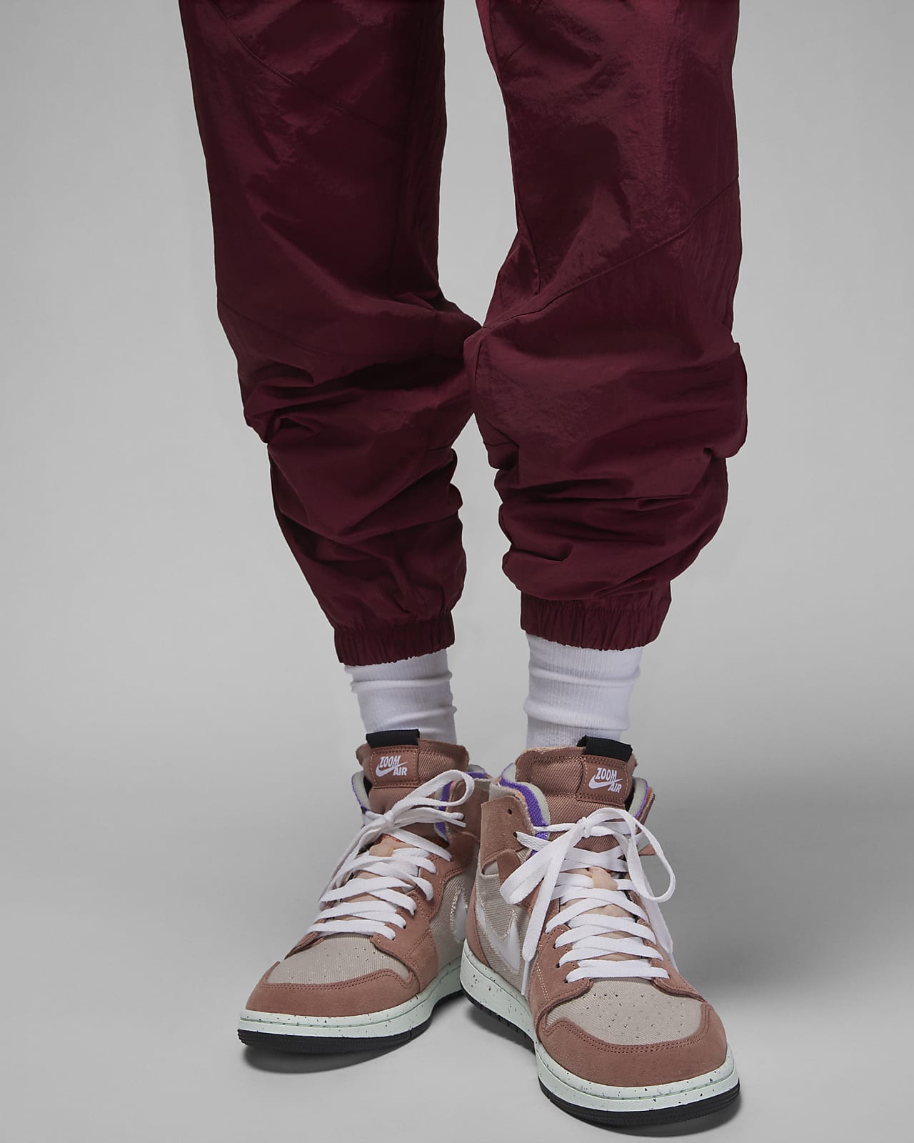 Jordan Essential Men's Statement WarmUp Trousers. Nike PT