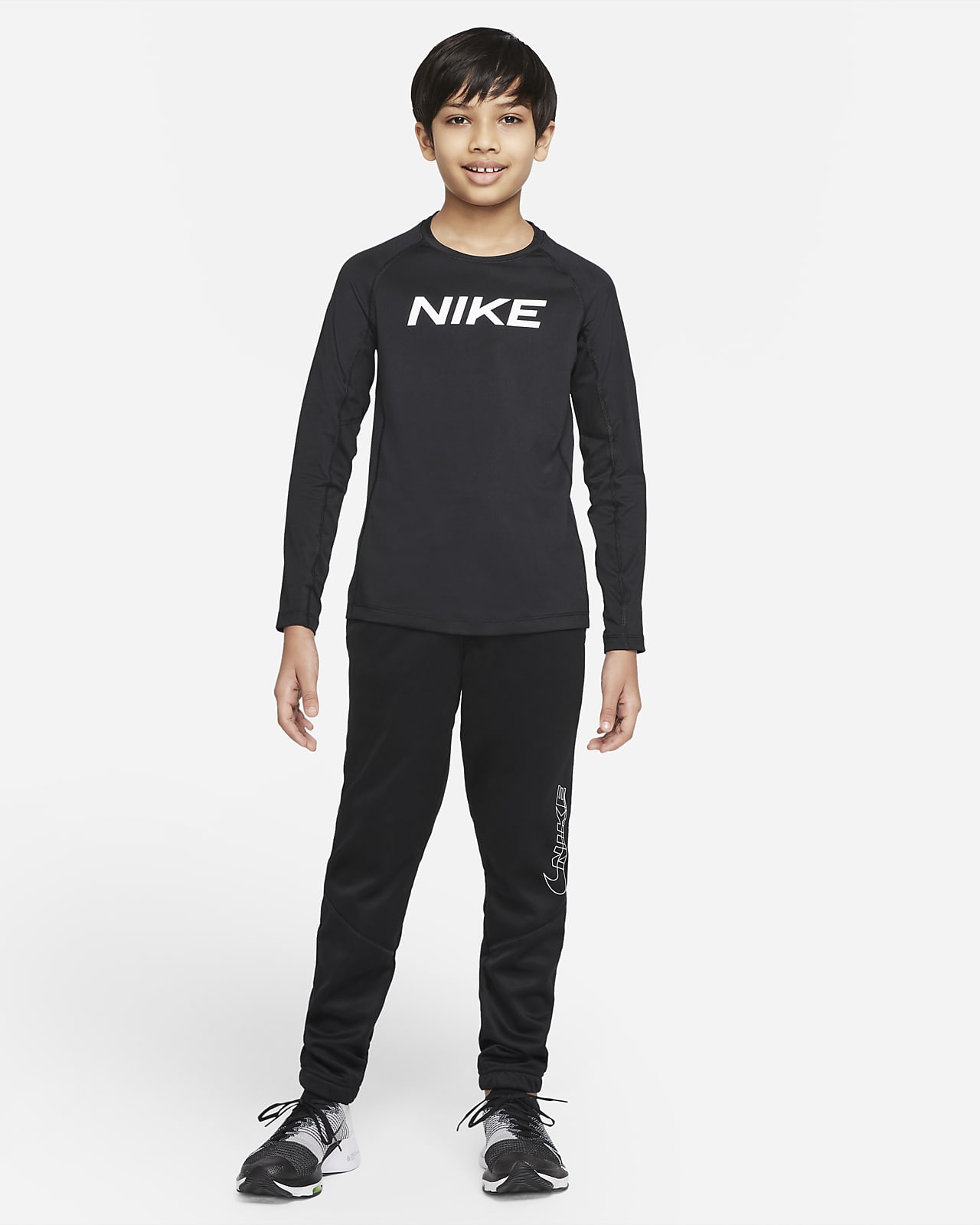 Nike Pro Dri-FIT hosszú ujjú felső nagyobb gyerekeknek (fiúk). Nike HU