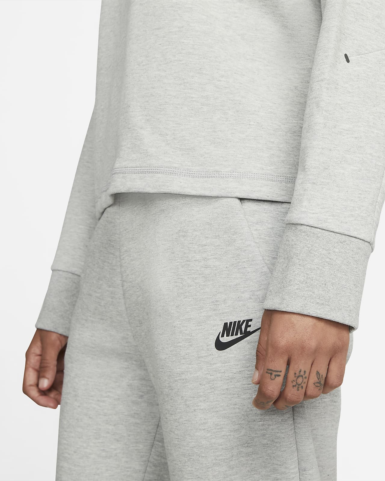 Nike Sportswear Tech Fleece Women's Turtleneck. Nike SE