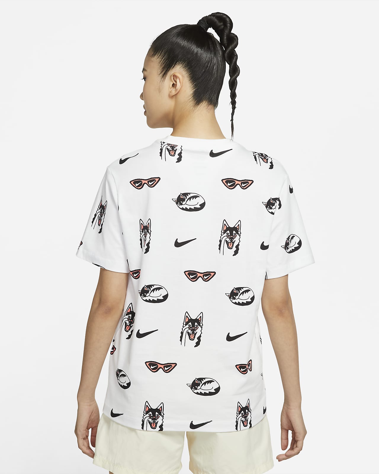 Nike Sportswear Women's Boyfriend T-Shirt. Nike PH