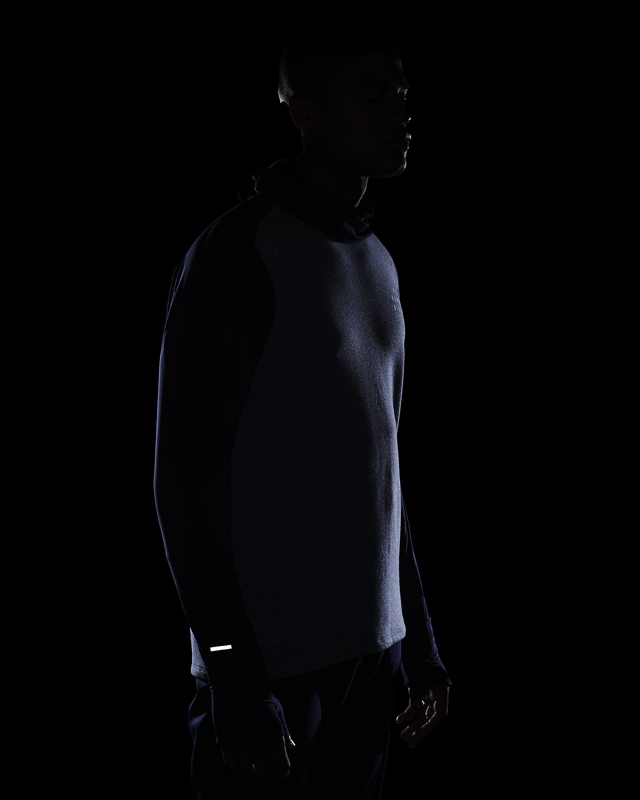 nike sphere run division top