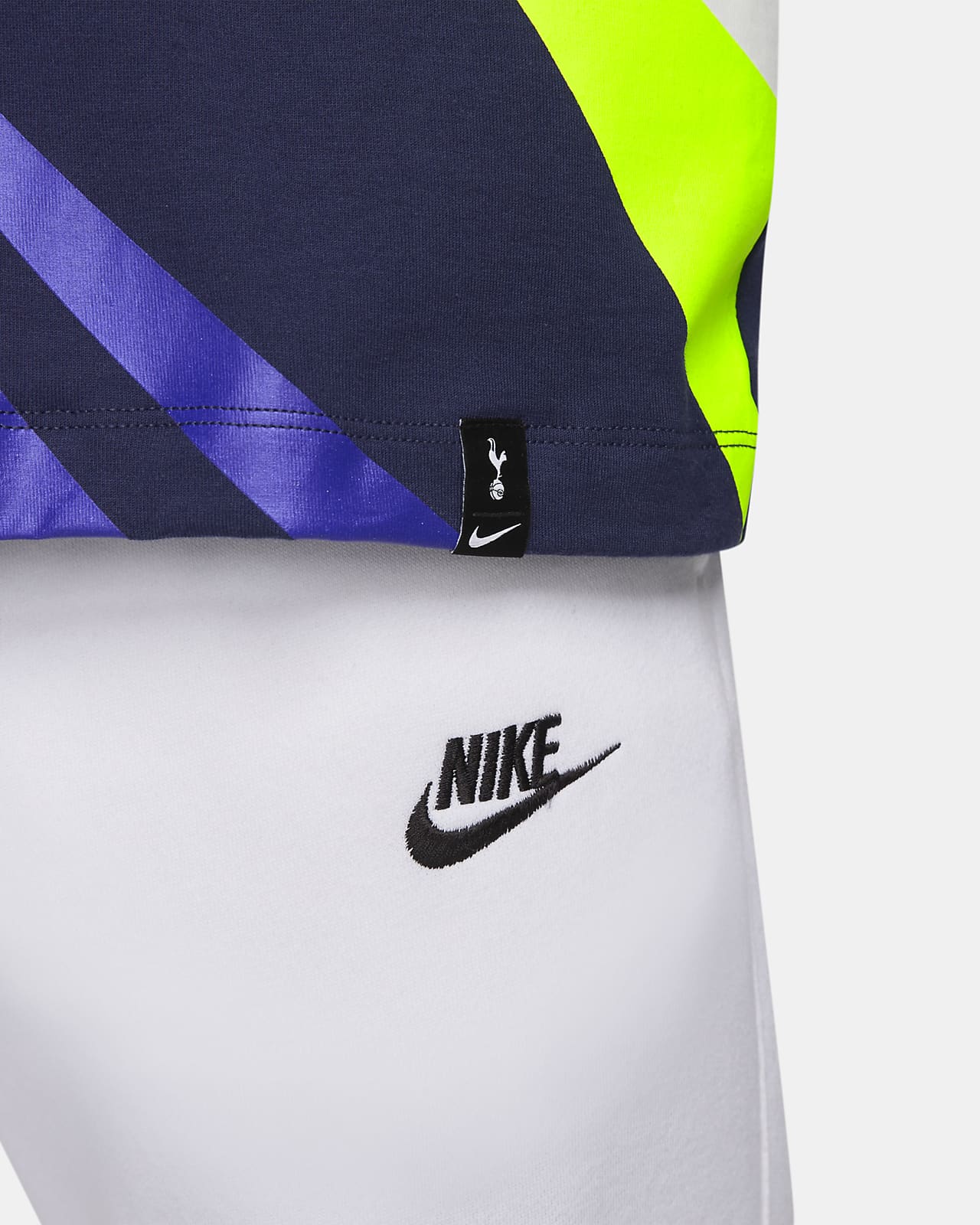 Tottenham Hotspur Travel Men's Nike Short-Sleeve Soccer Top Medium