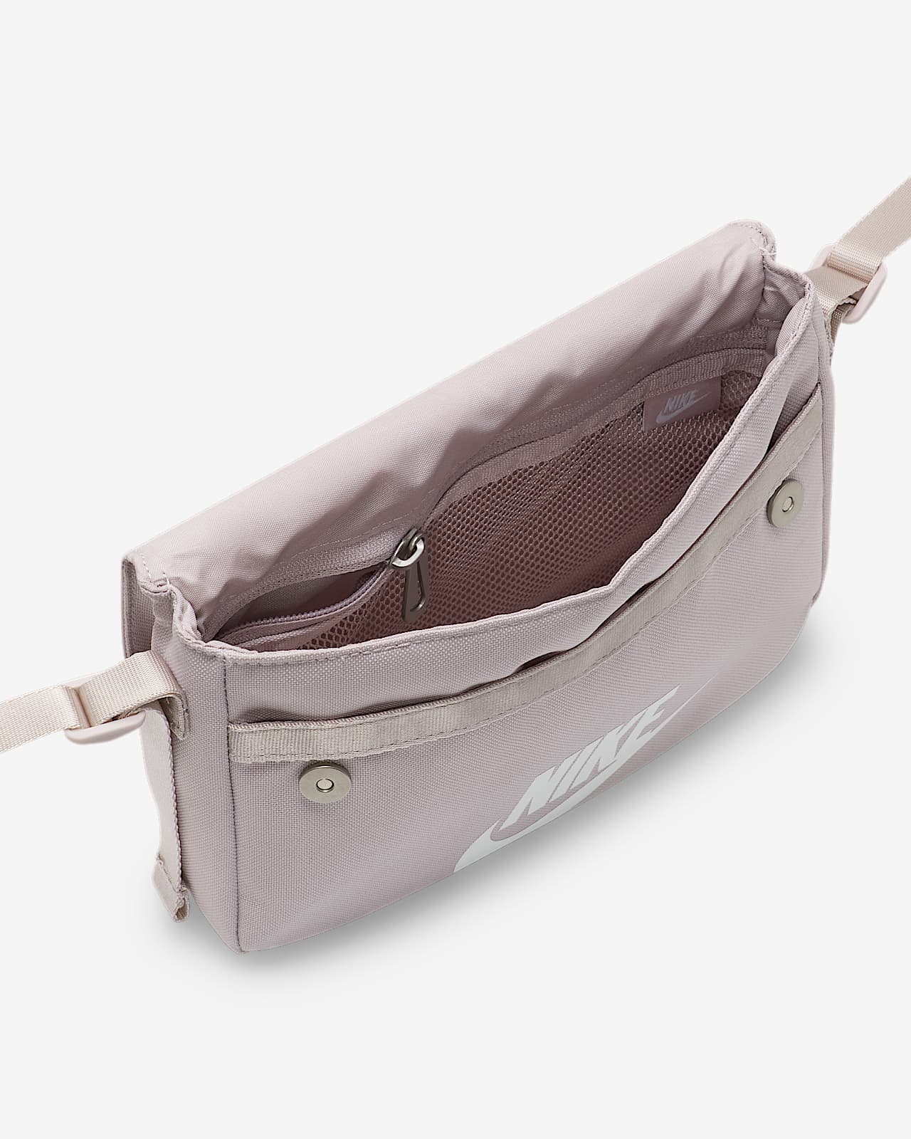 nike sportswear futura