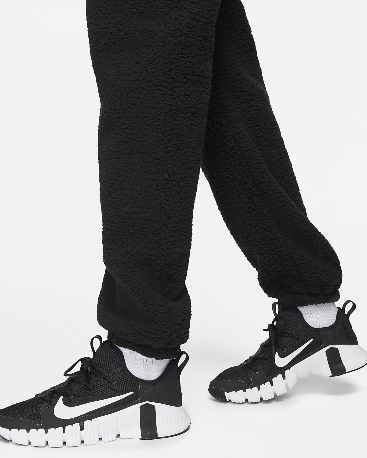 Nike Therma-FIT Trainingsbroek voor dames. Nike BE