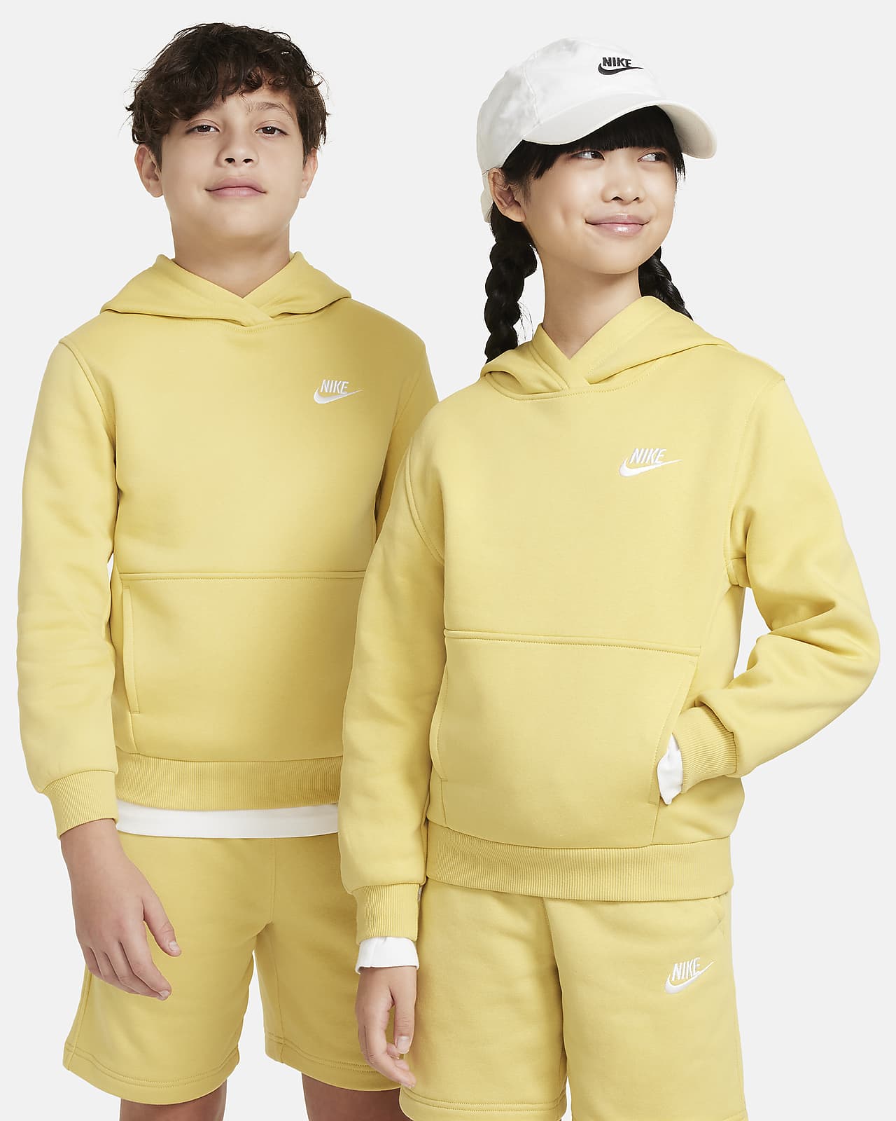 Nike Sportswear Club Fleece-pullover-hættetrøje til større børn